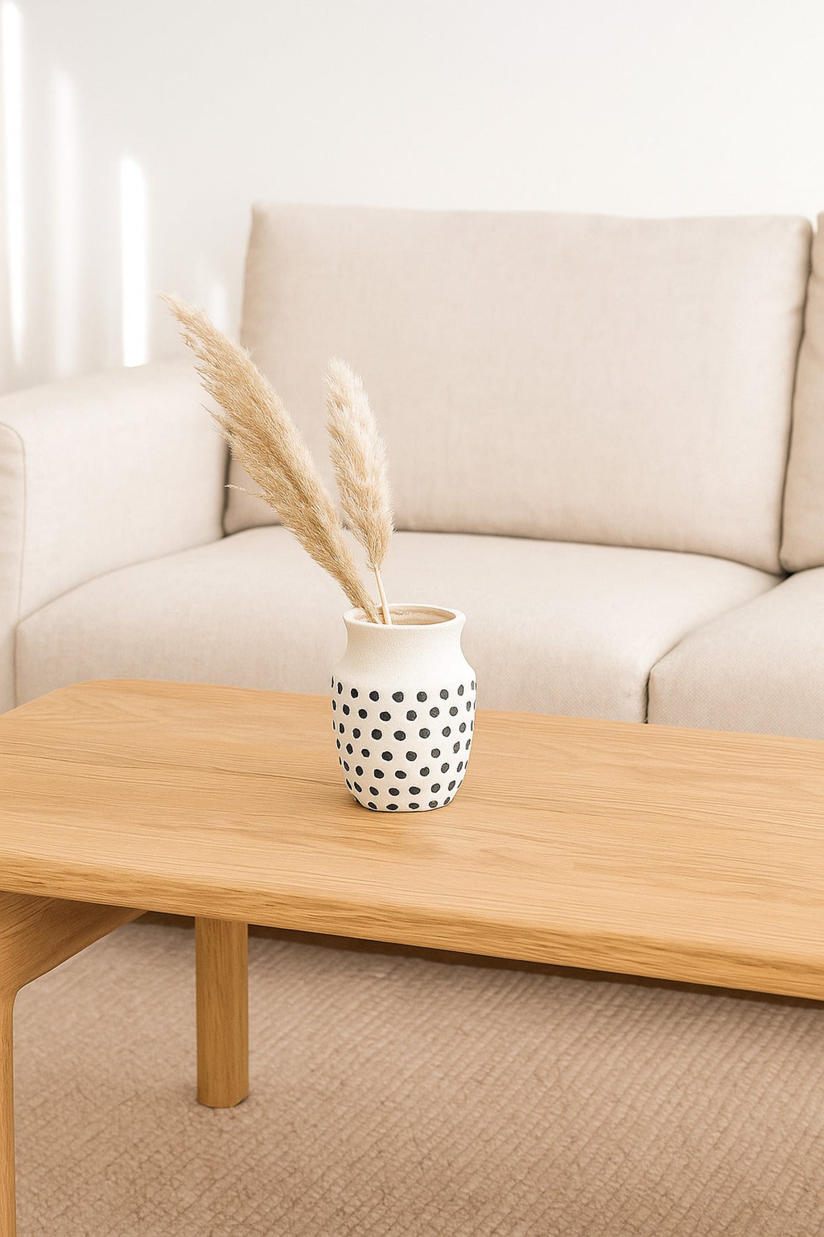 Natural White Ceramic Vase with Black Dots Ð Small Curved Mouth Decorative Vase
