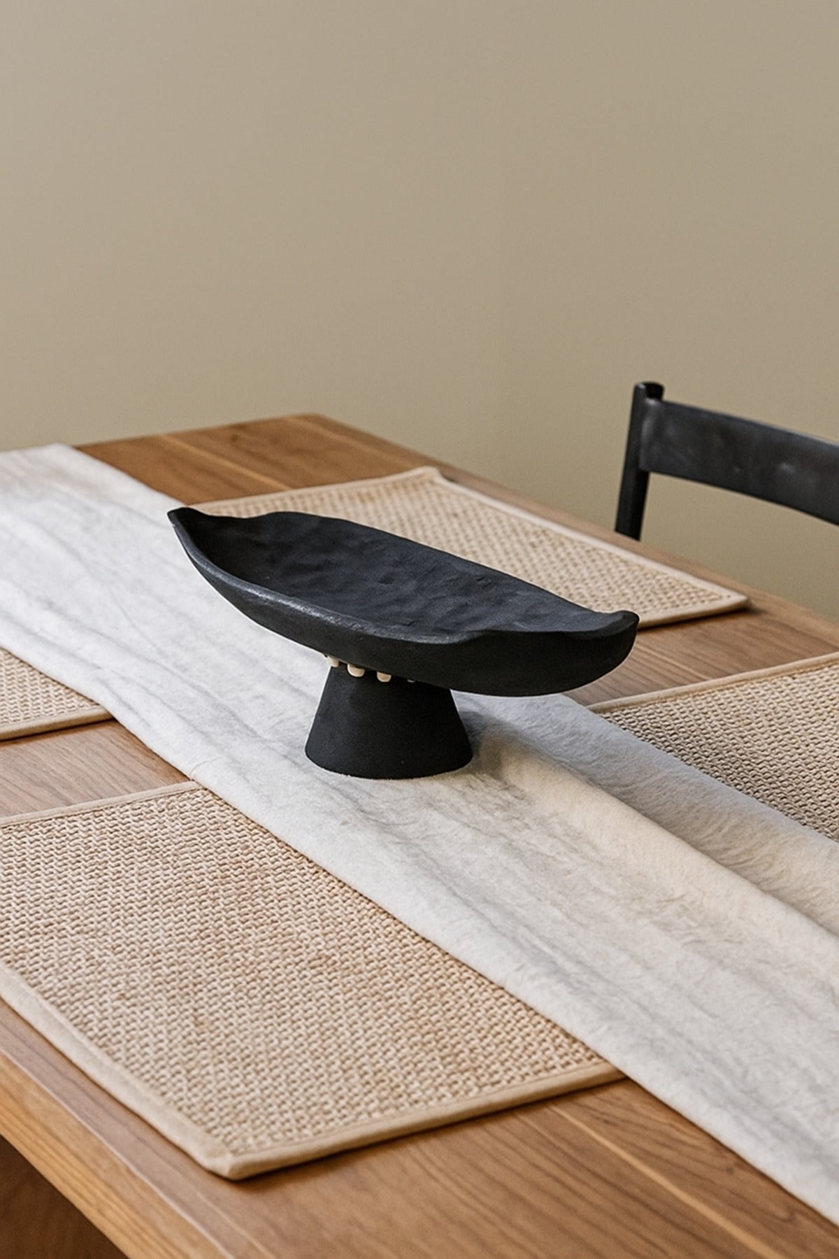 Black Wooden Pedestal Decorative Bowl Ð Modern Artistic Centerpiece