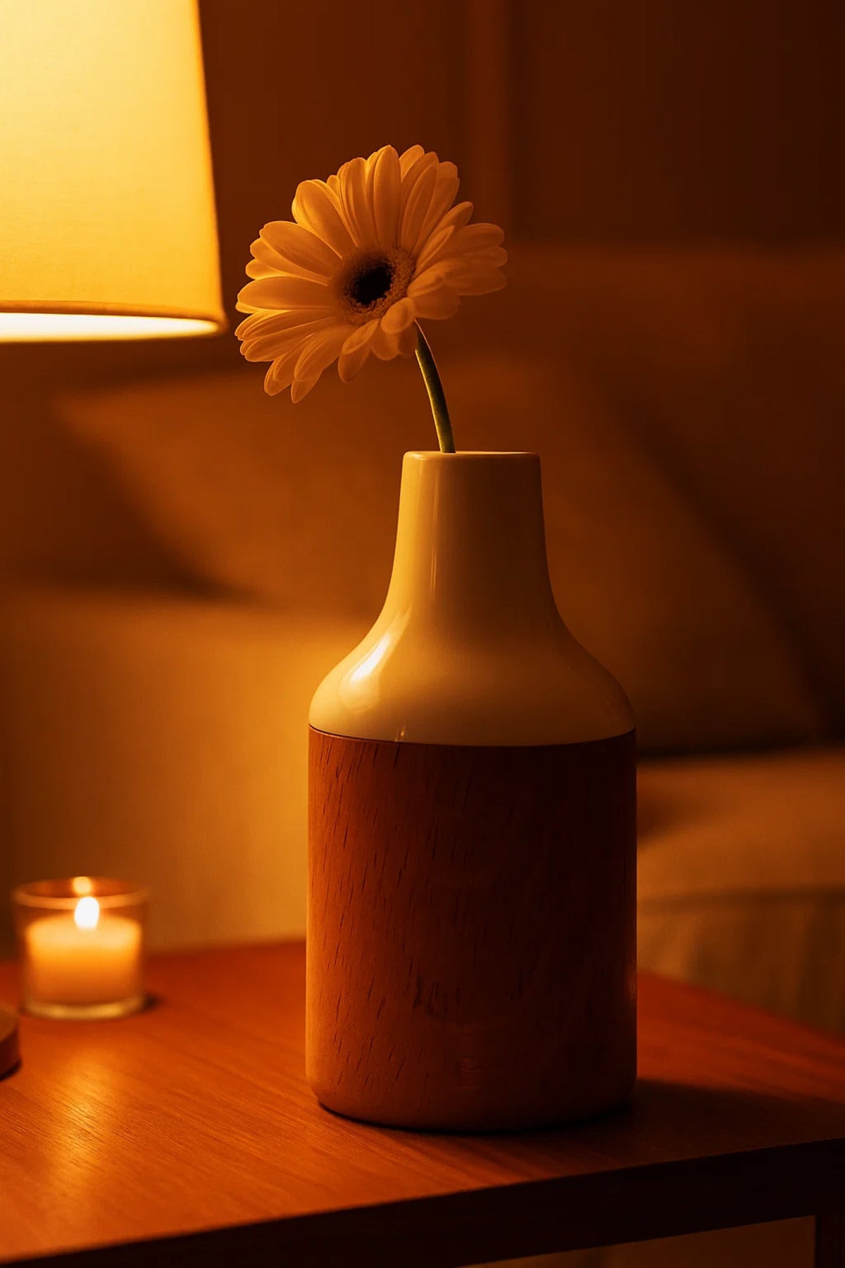 White and Cork Finish Ceramic Vase Ð Glossy Modern Decorative Flower Pot for Home and Office