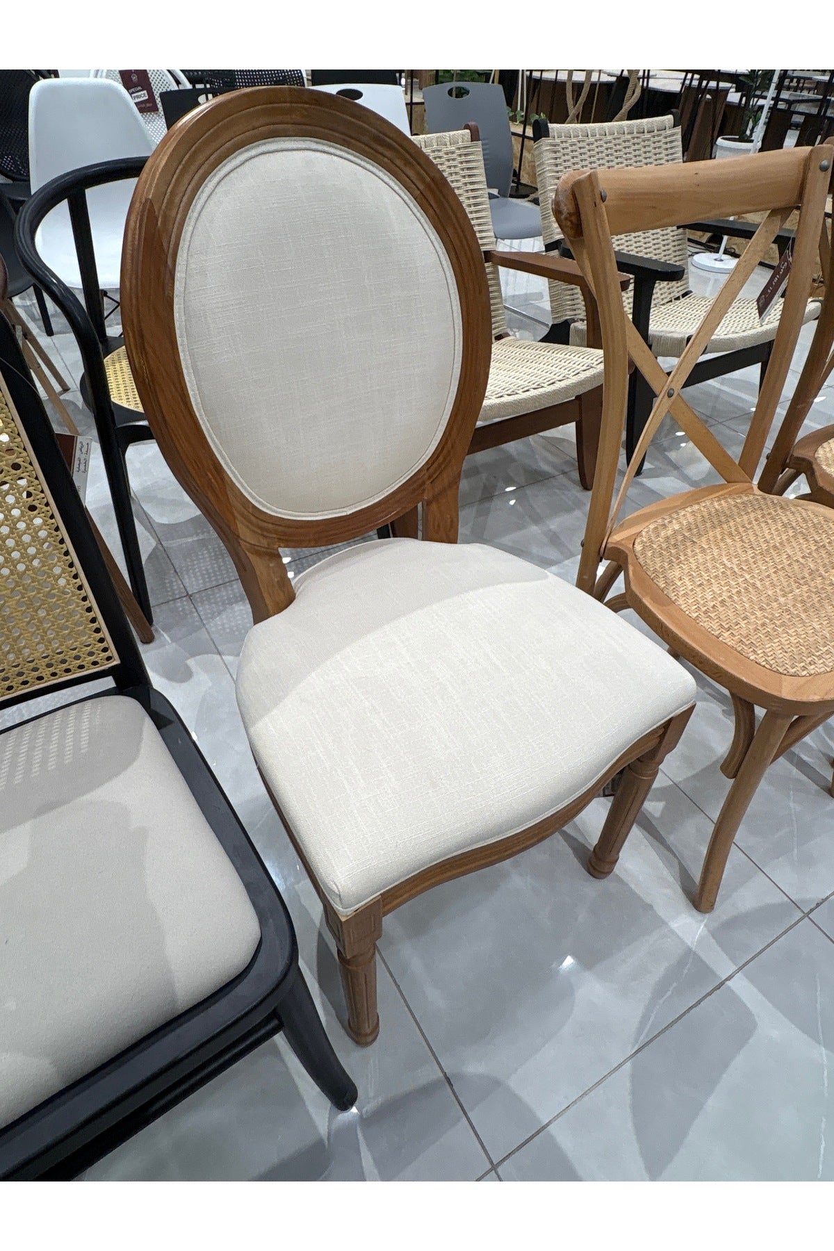 Classic Round Back Upholstered Chair Ð Solid Wood Frame with Cream Linen Seat for Elegant Interiors