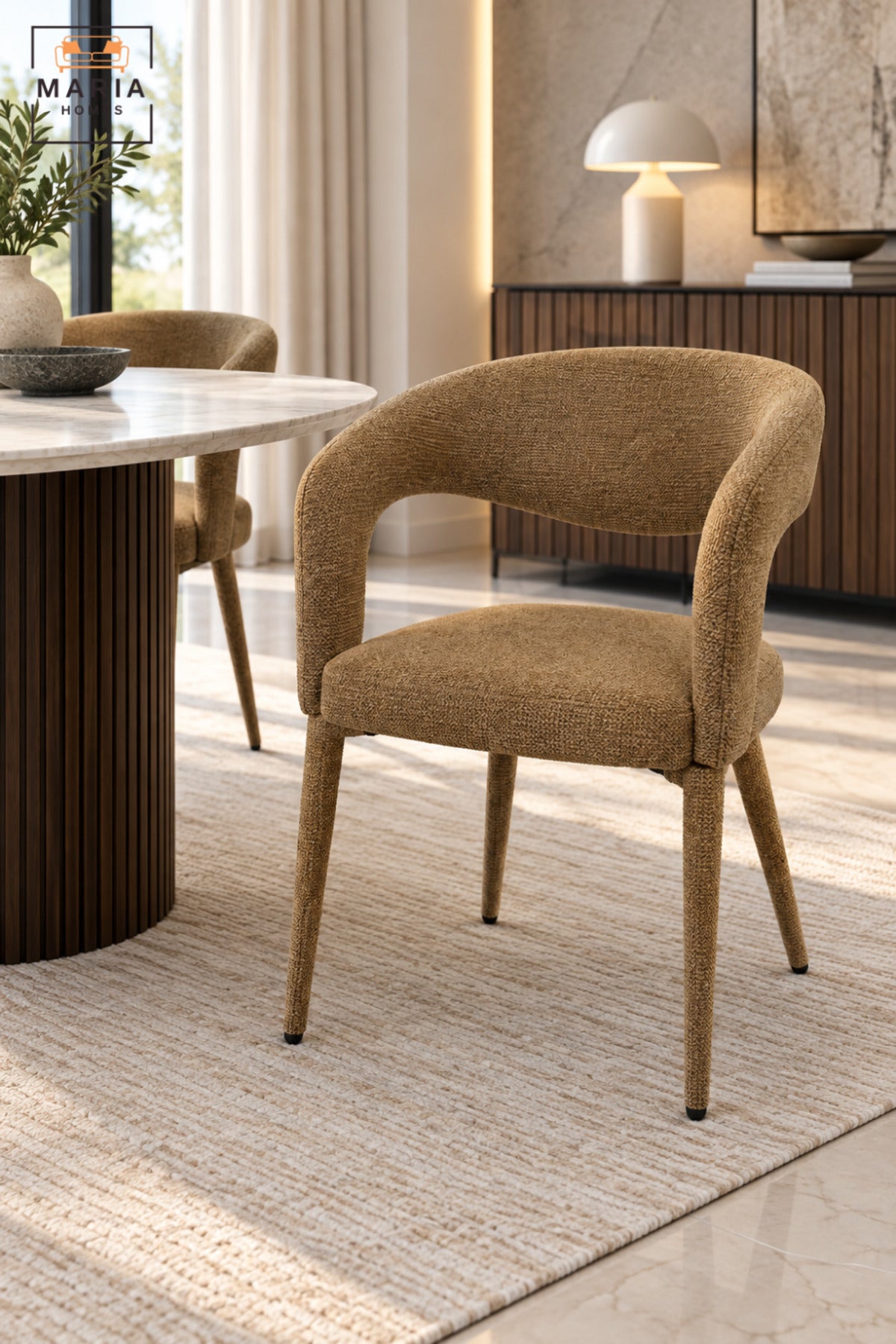 Modern Brown Upholstered Dining Chair with Curved Open Backrest, Padded Seat and Contemporary Design for Dining Room, Kitchen, Café & Restaurant