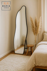 Wavy Full-Length Standing Mirror in Black Frame Ð 170x58 cm Modern Accent