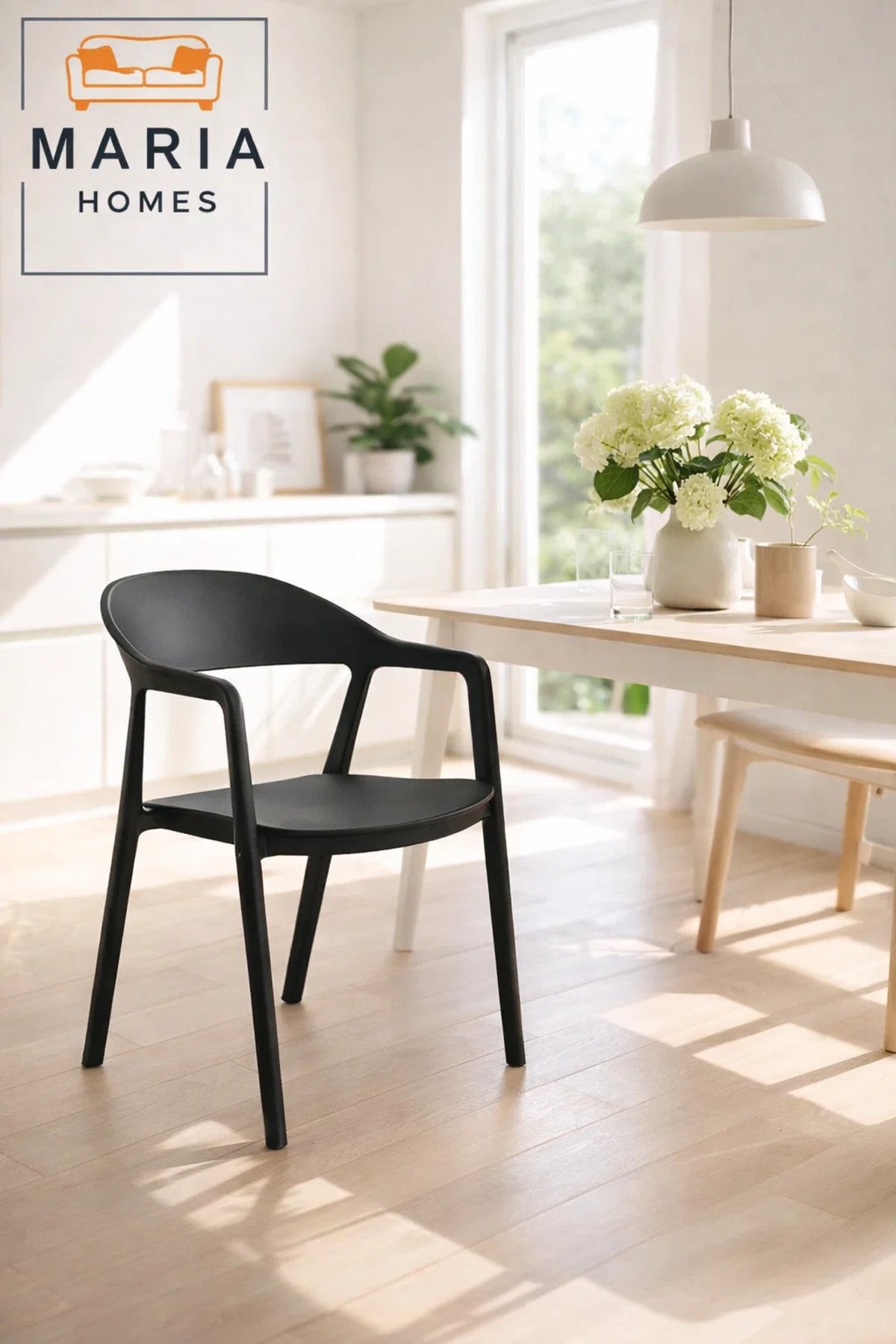 Black Visitor Chair with Armrests Ð Comfortable Office Guest & Waiting Chair