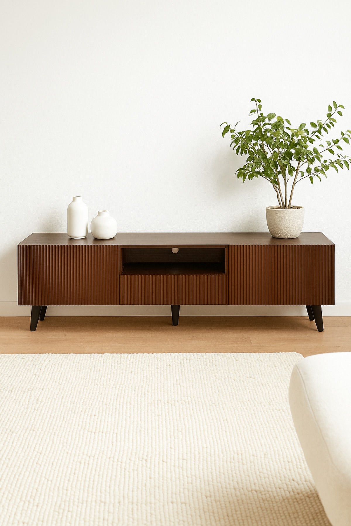 Brown Wooden TV Stand 160_40_55 cm Ð Modern Ribbed Design TV Unit with Storage Cabinets and
