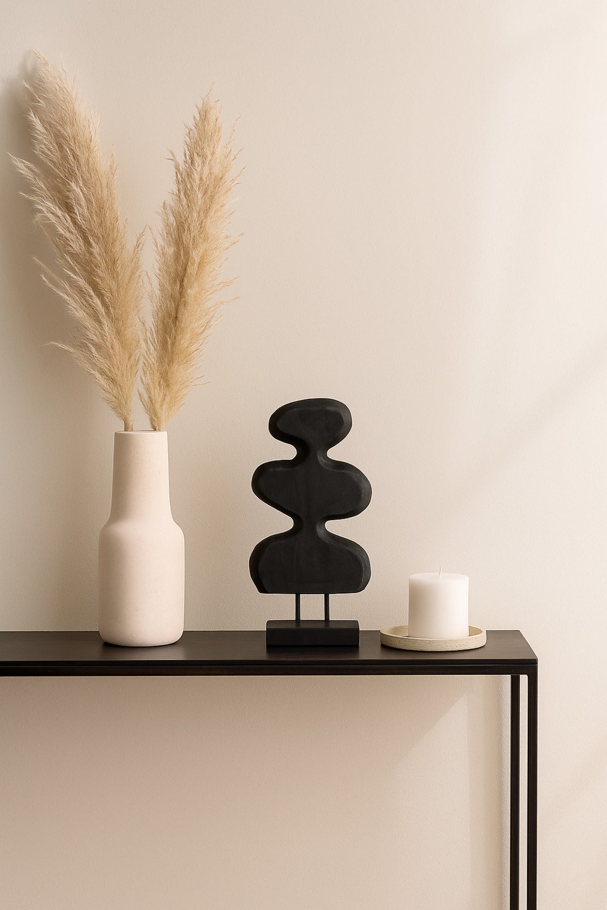 Black Wooden Abstract Decorative Sculpture on Stand Ð Modern Artistic Accent