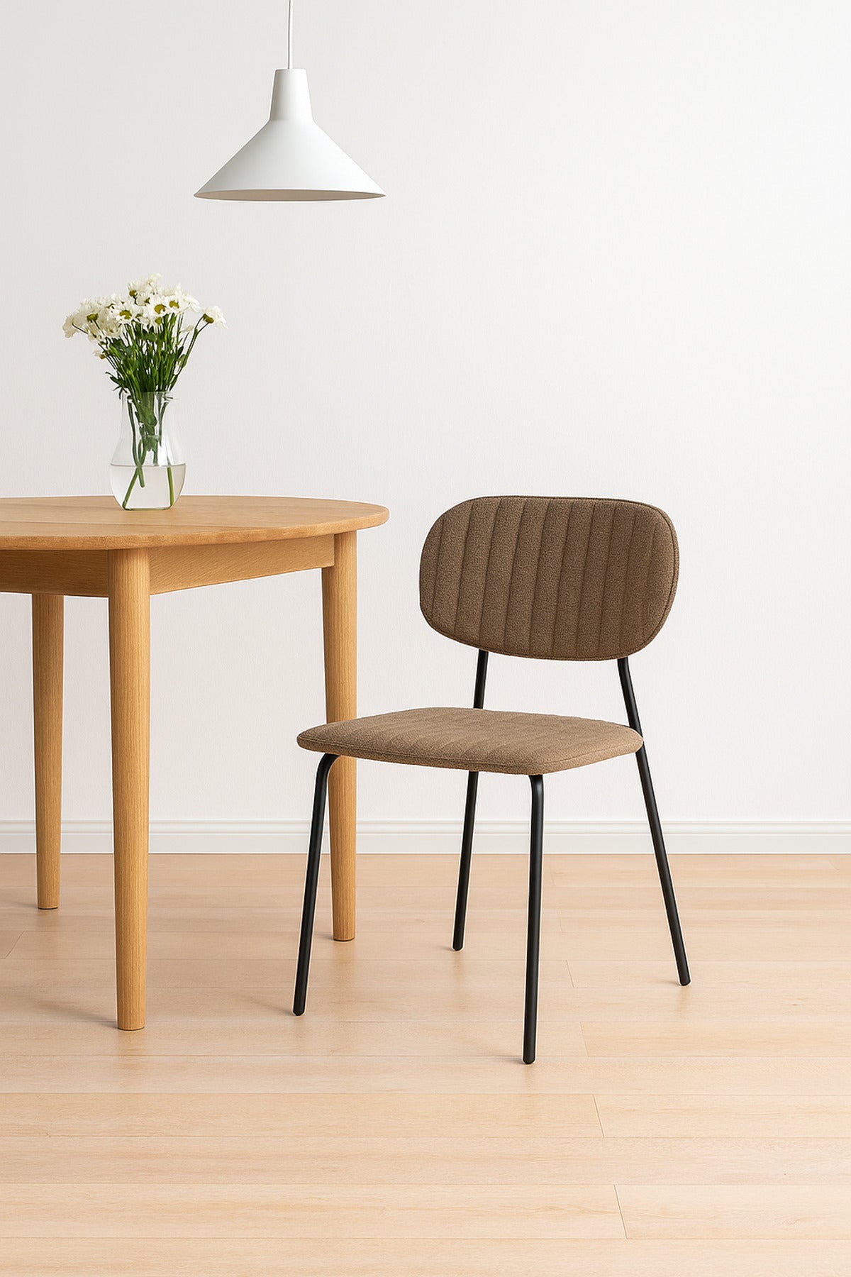 Gray Fabric Dining Chair Ð Modern Minimalist Chair with Black Metal Legs for Dining Room & Office