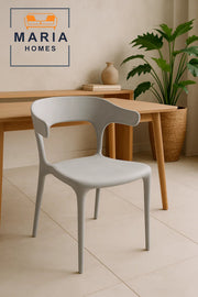 Minimalist Light Grey Plastic Chair Ð Modern Ergonomic Design for Dining, CafŽ, and Office Spaces