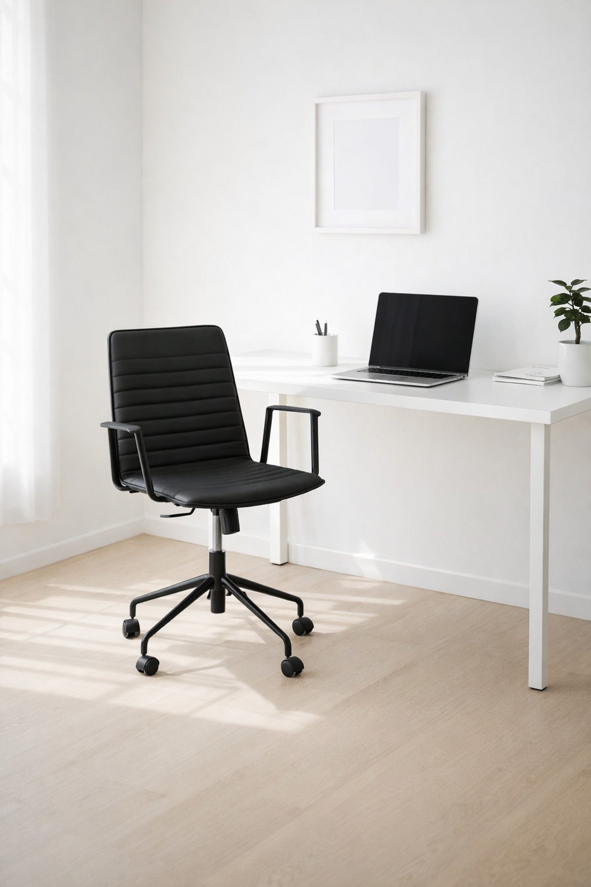 Orange Office Chair with Wheels √ê Modern Ergonomic Computer Chair with Armrests