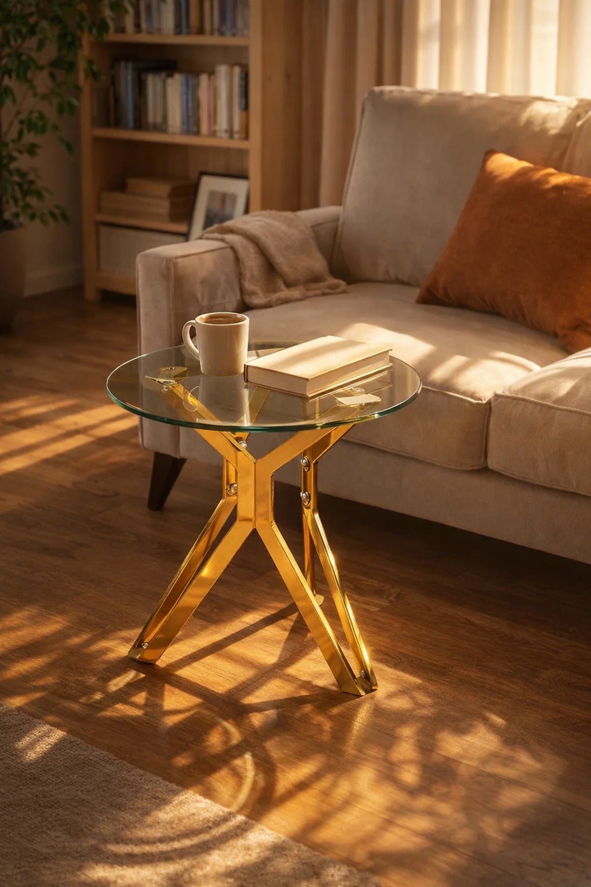 Luxury Gold Metal Round Side Table Tempered Glass Top Modern Coffee Table Living Room Decor