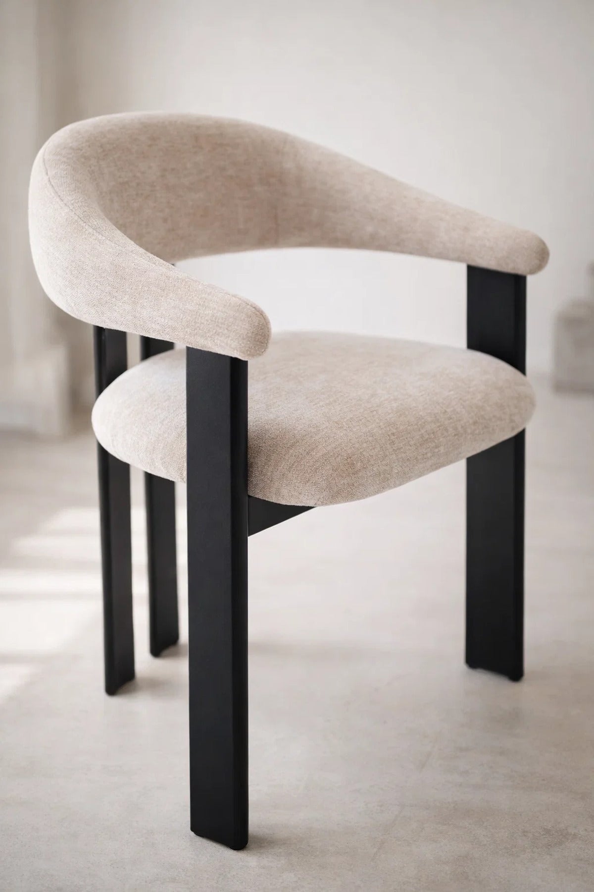 Beige Armchair with Black Wooden Legs, 79x48x49 CM beige armchair Dining Room Chair
