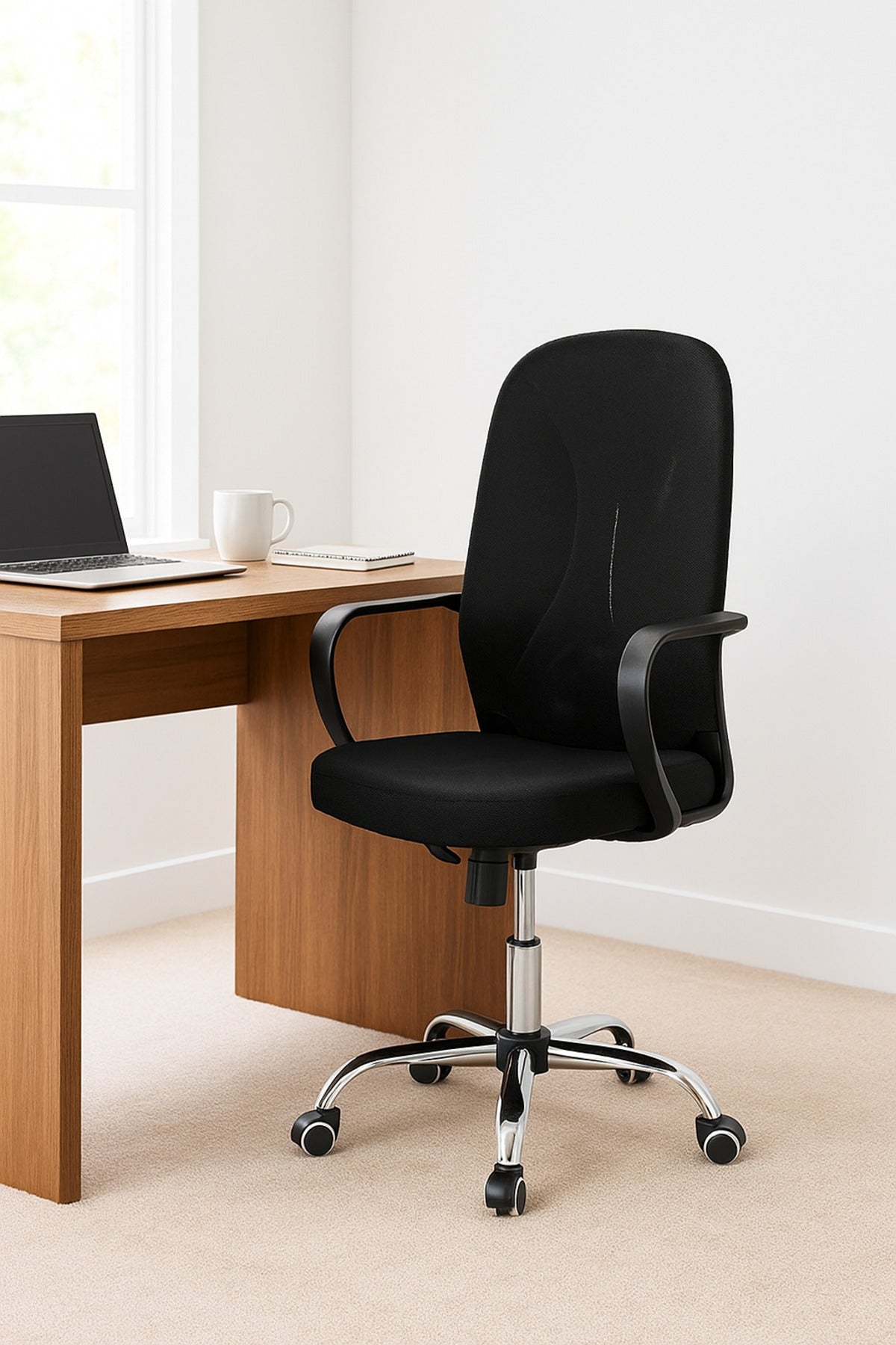 Black Office Chair Ð Adjustable Mesh Swivel Chair with Armrests and Chrome Base