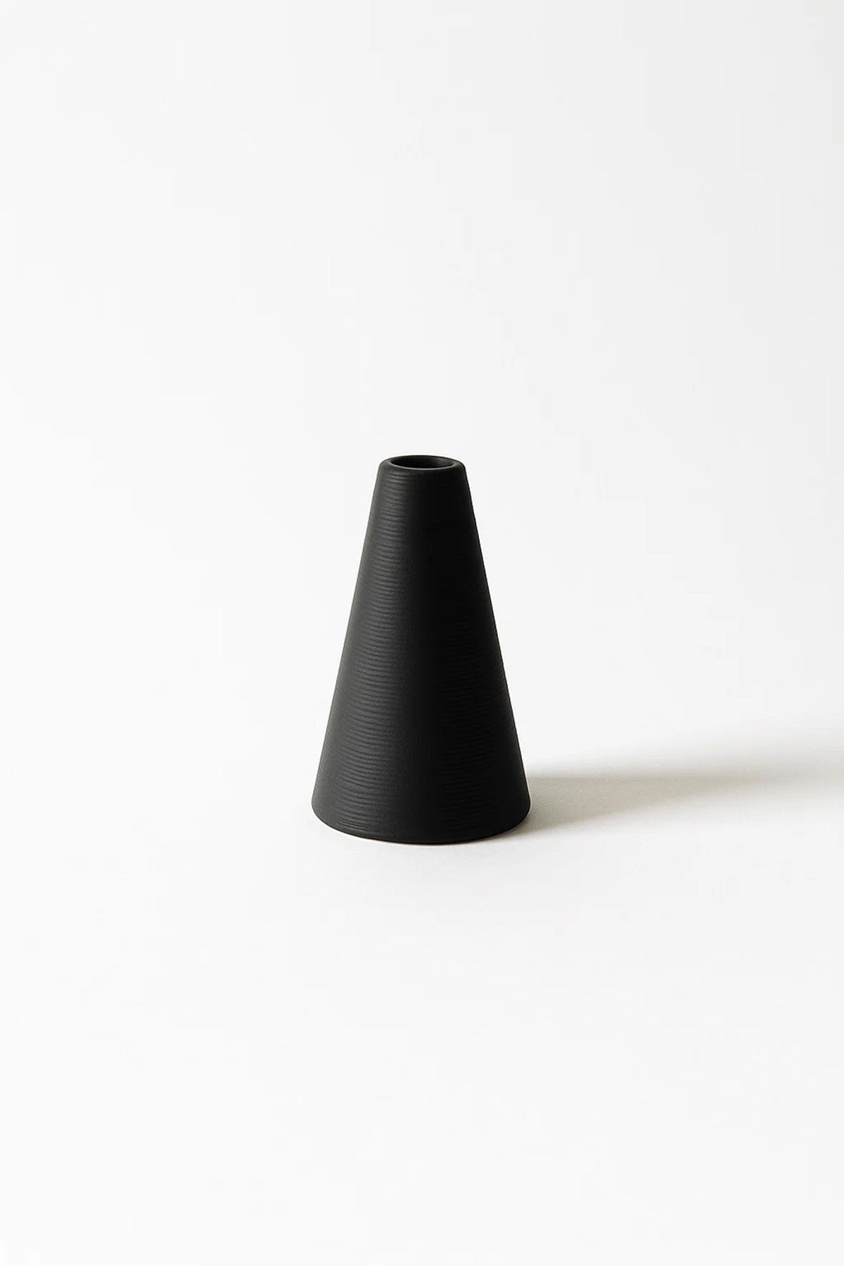Matte Black Cone Ceramic VaseÐ Modern Minimalist Decorative Flower Vase for Home DŽcor