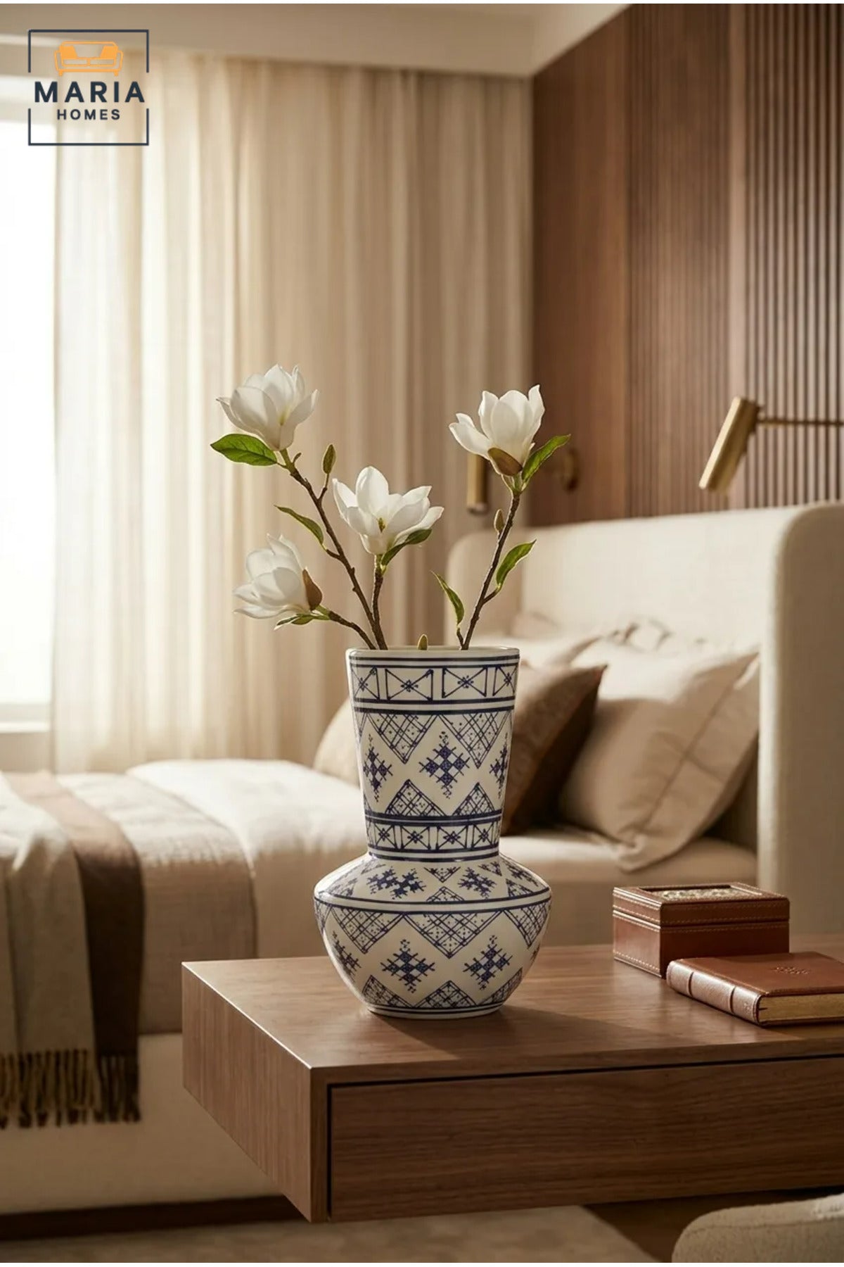 Blue and White Patterned Decorative Vase, Modern Ceramic Flower Holder with Tall Neck and Rounded Base for Living Room, Bedroom, Shelf and Table Décor