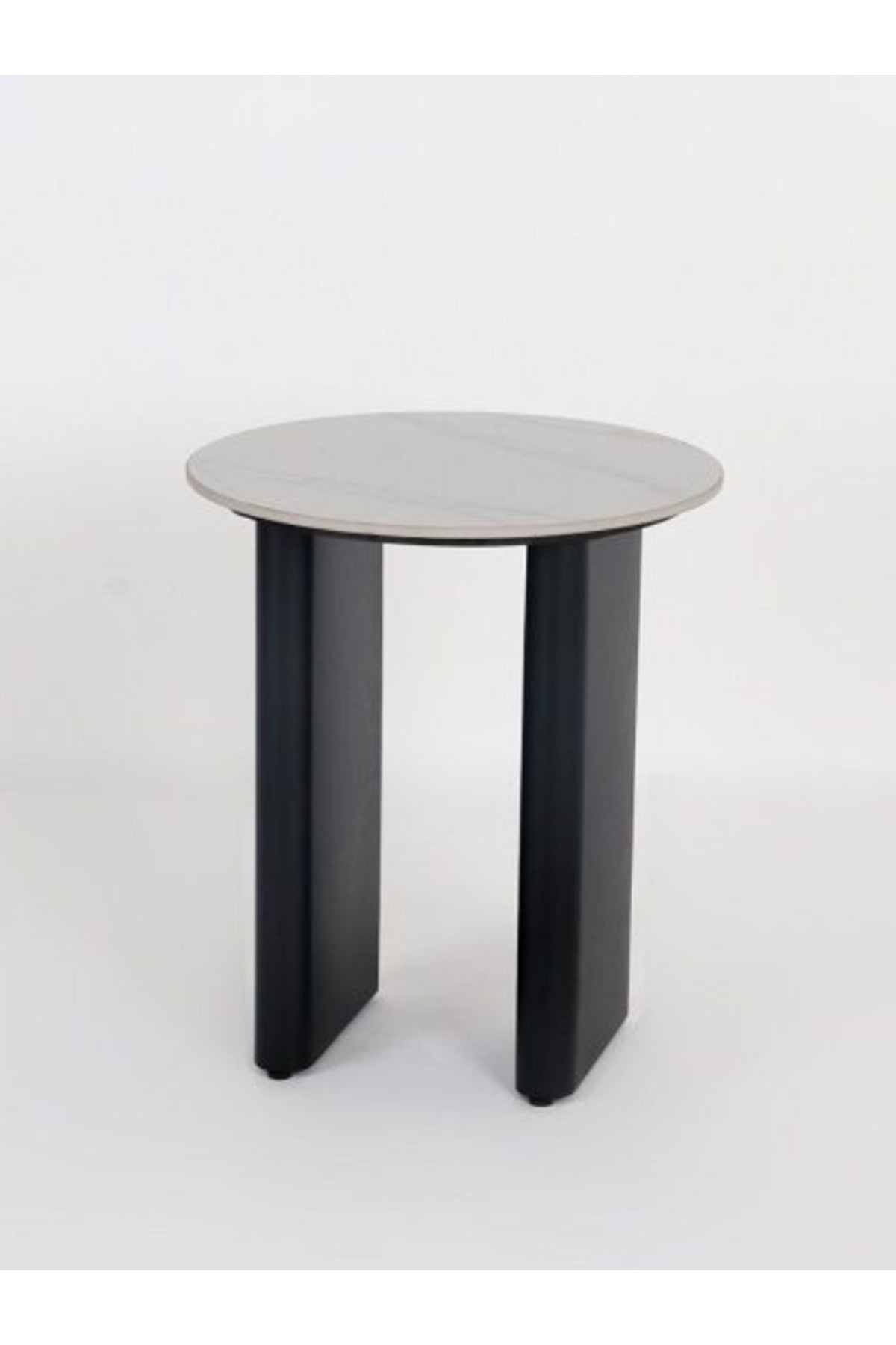 Round White Marble Side Table with Black Base Ð Modern Accent Table for Living Room 45_57 cm