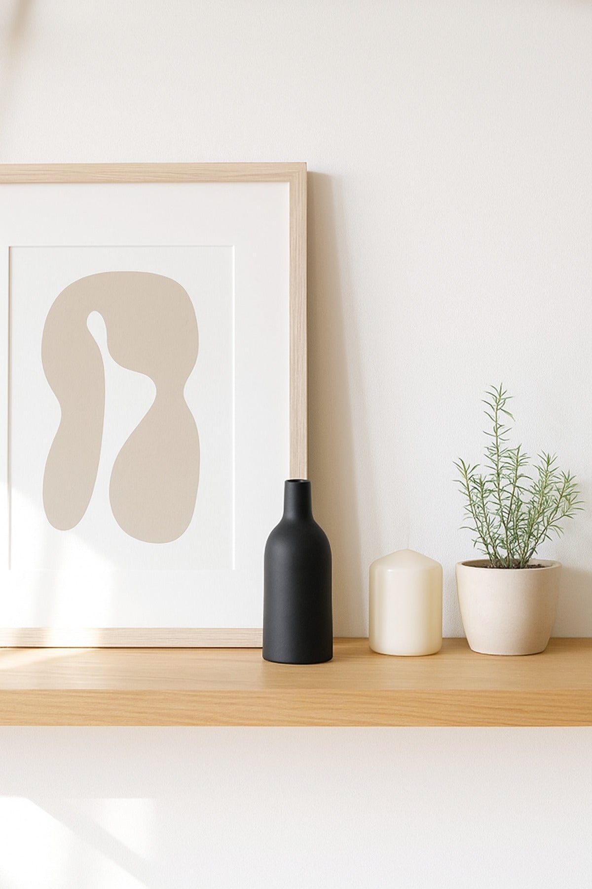 Black Ceramic Bottle Vase Ð Minimalist Narrow-Neck Decorative Vase