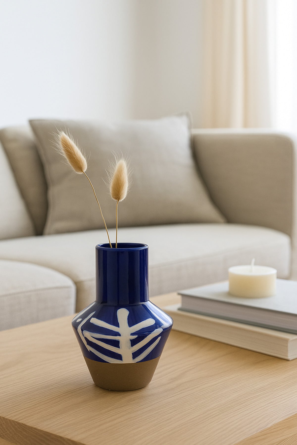 Dark Blue and White Ceramic Vase Ð Narrow Neck Geometric Decorative Vase