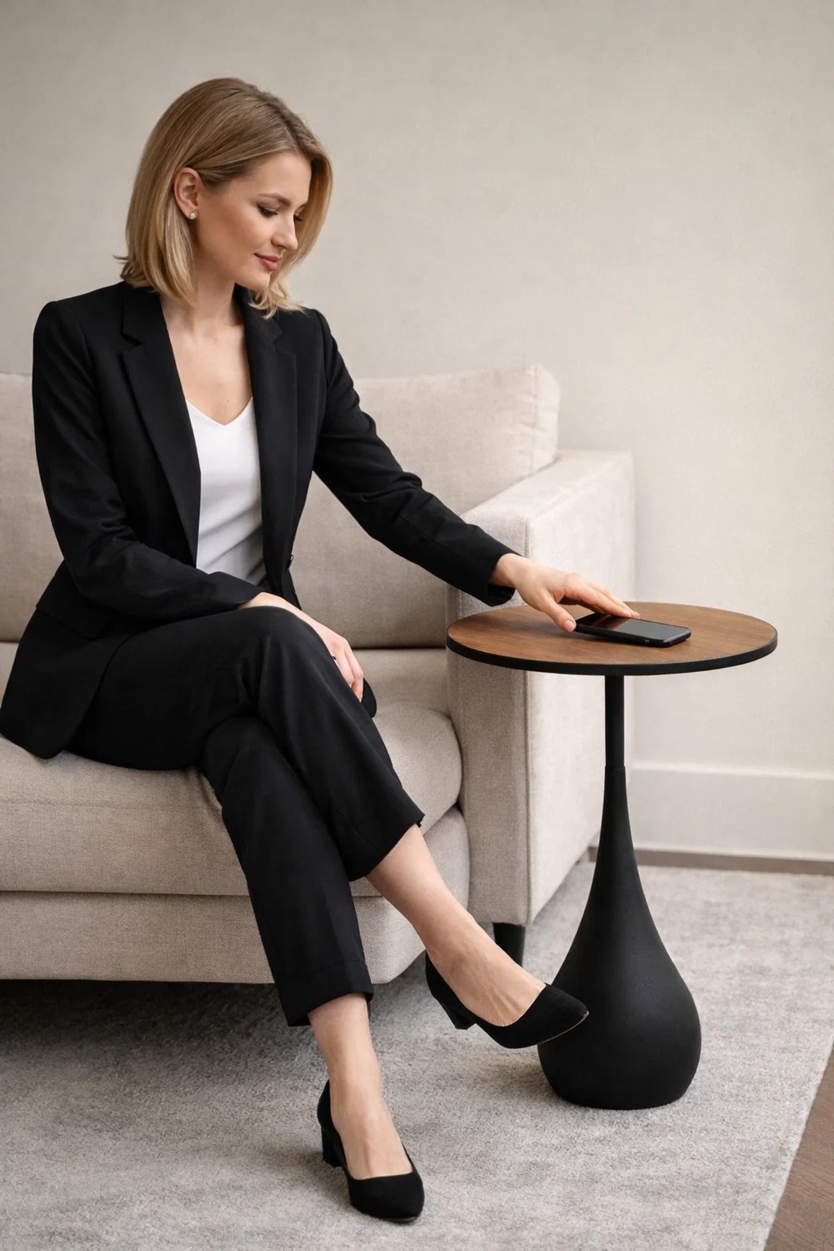 Stylish Round End Side Table Brown Wood Top Black Metal Pedestal Base Modern Living Room Decor 60cm