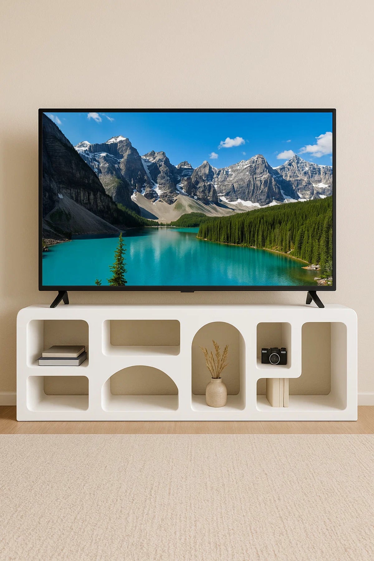 Modern White Geometric TV Stand with Open Display Shelves Ð 160x40x50 cm
