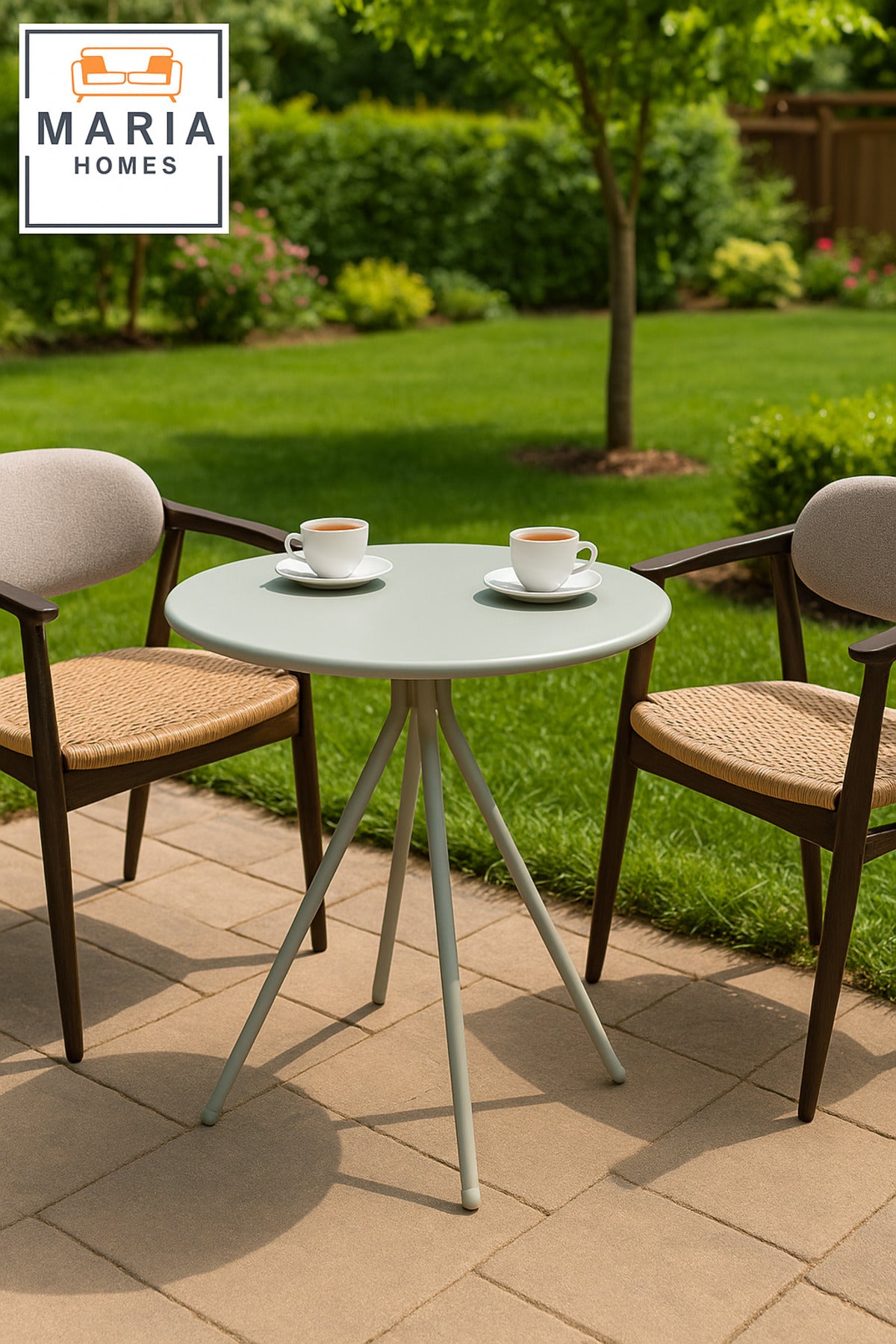Modern White Round Metal CafŽ Table Ð Minimalist 3-Leg Design for Indoor & Outdoor Use