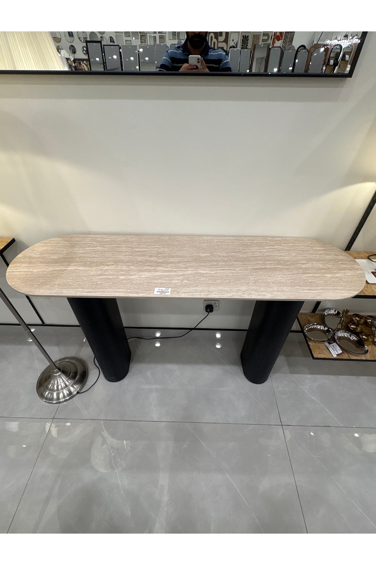 Modern Console Table with Beige Marble Top and Black Legs Ð 140_40_80cm