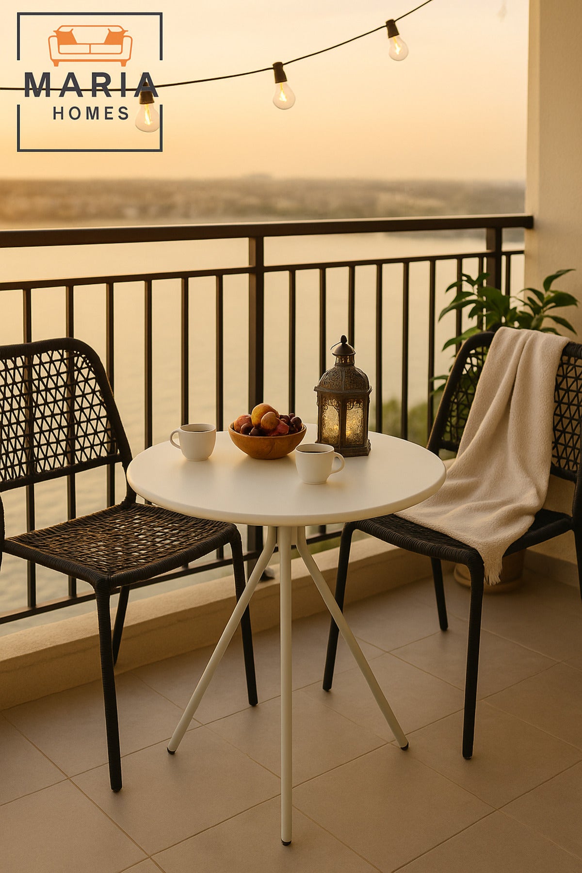 Modern White Round Metal CafŽ Table Ð Minimalist 3-Leg Design for Indoor & Outdoor Use