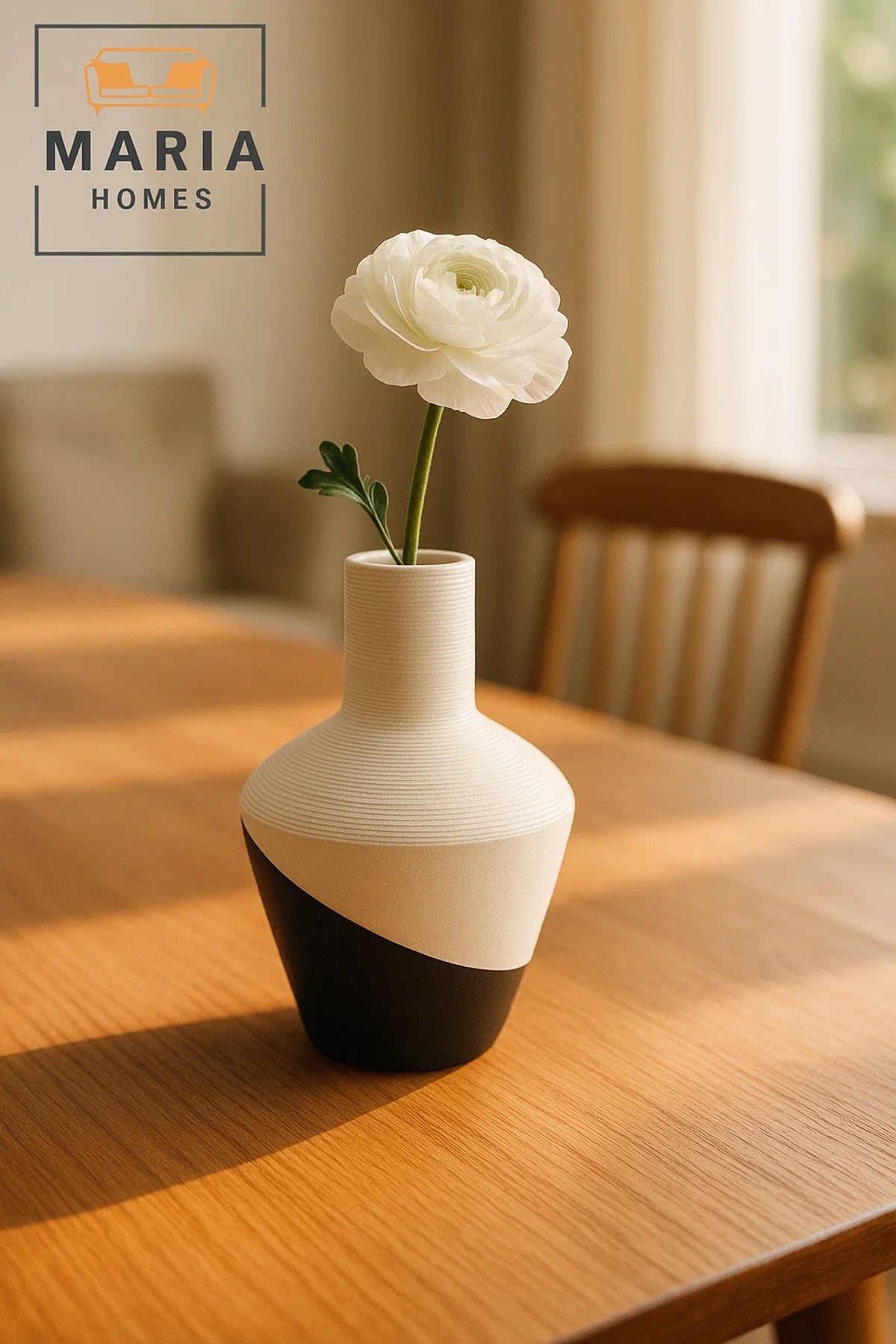 Modern Ceramic Decorative Vase Ð White & Black Table Vase for Home & Office Decor