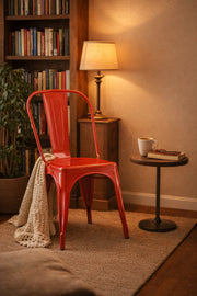 Vibrant Red Metal Chair Ð Modern and Durable Dining Chair
