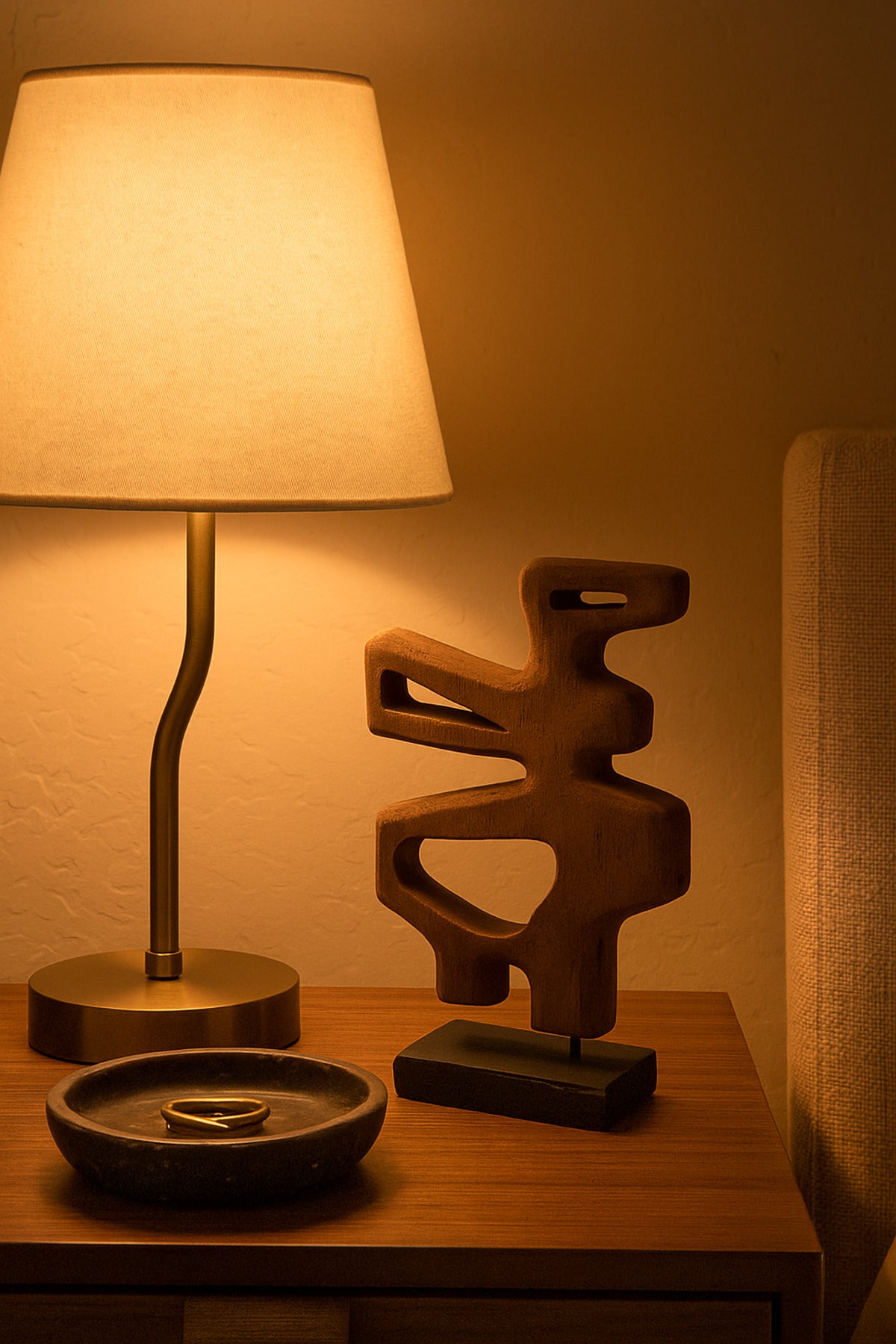 Walnut and Black Wooden Abstract Decorative Sculpture on Stand Ð Contemporary Art Accent