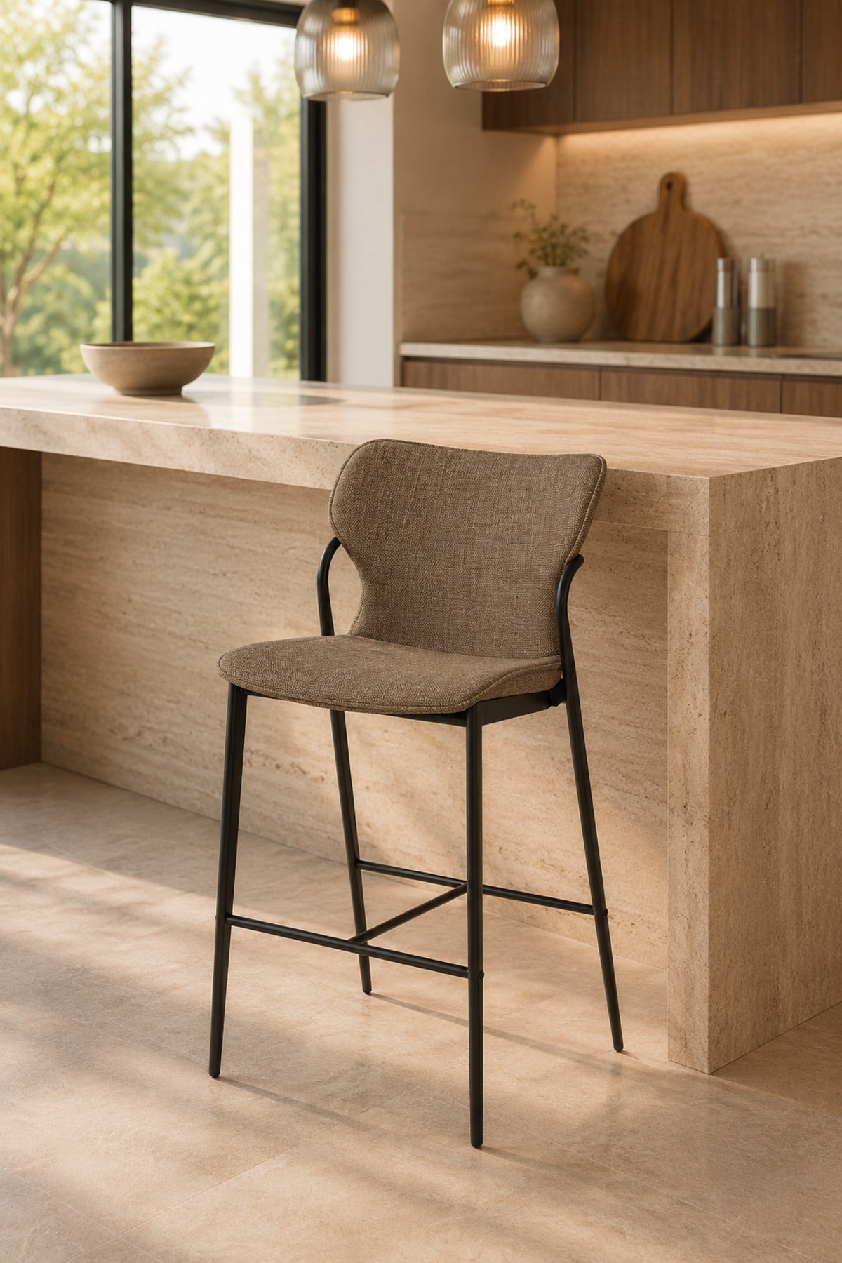 Modern Upholstered Bar Stool with Curved Backrest & Metal Frame - Counter Height Chair for Kitchen &