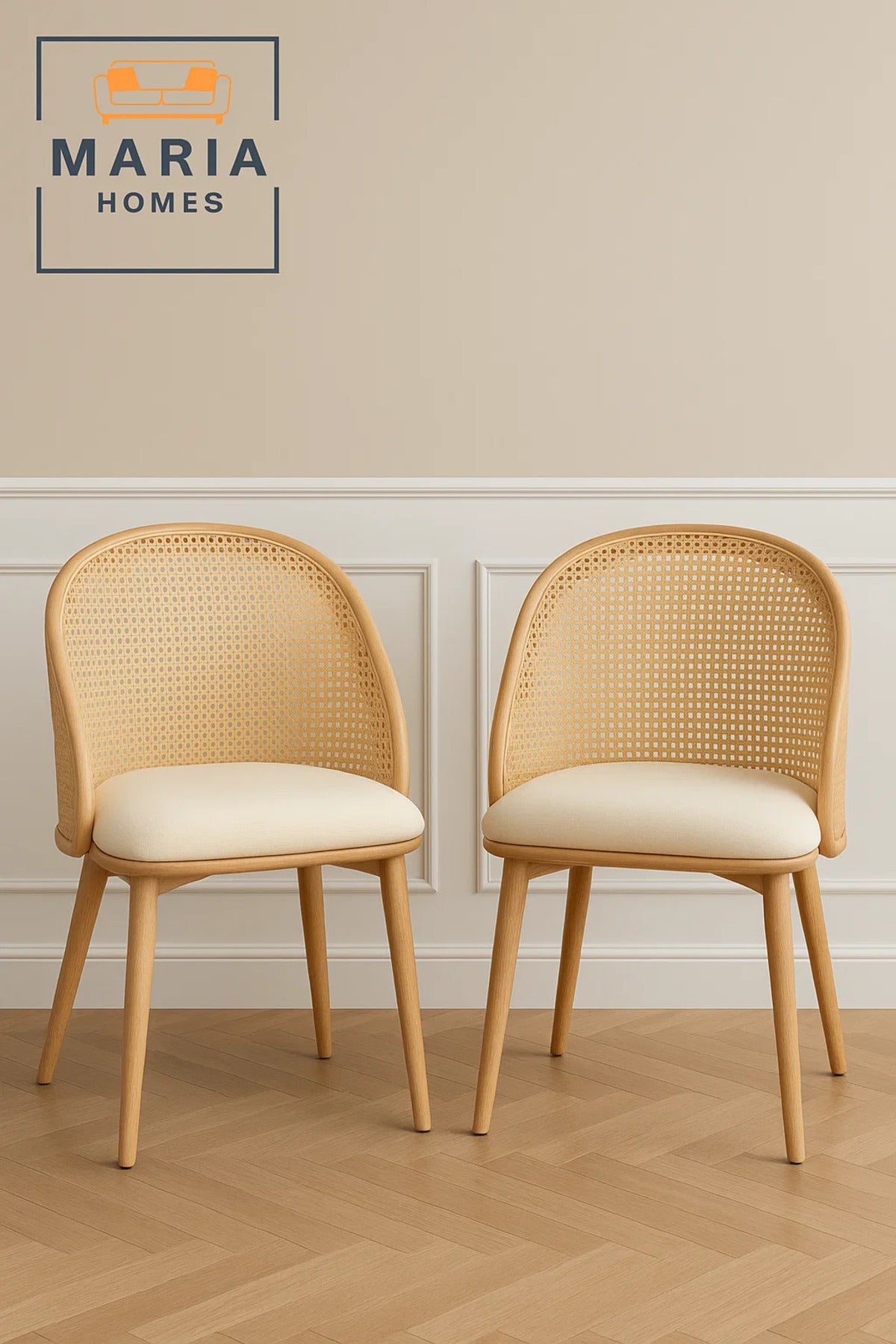 Natural Rattan Curved Back Chair with Cream Cushion Ð Elegant Cane Accent Chair for Living or Dining