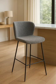 Modern Upholstered Bar Stool with Backrest and Black Metal Legs Ð Grey Fabric Finish