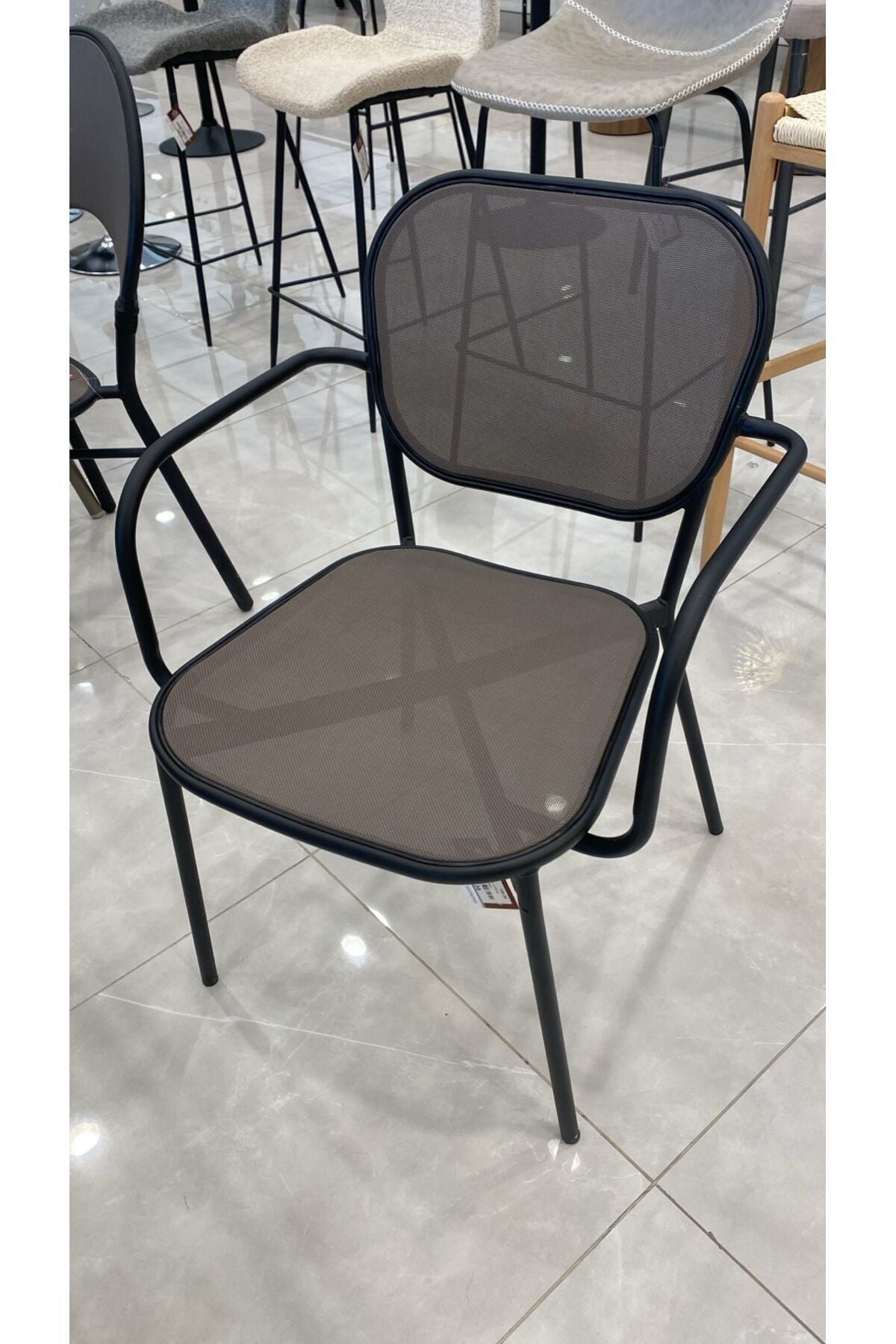 1 PCS Black Mesh Dining Chair with Armrests Modern Design