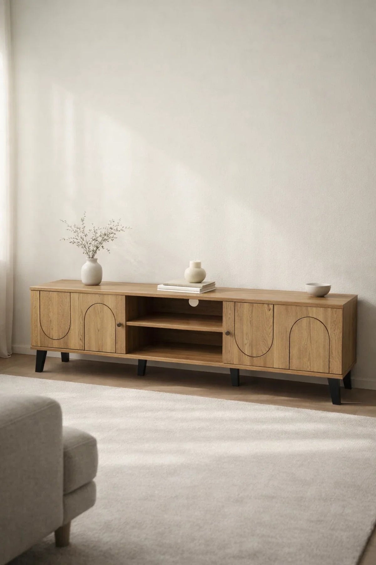 Modern Wooden TV Stand Light Brown with Curved Line Design 160 x 40 x 44 cm