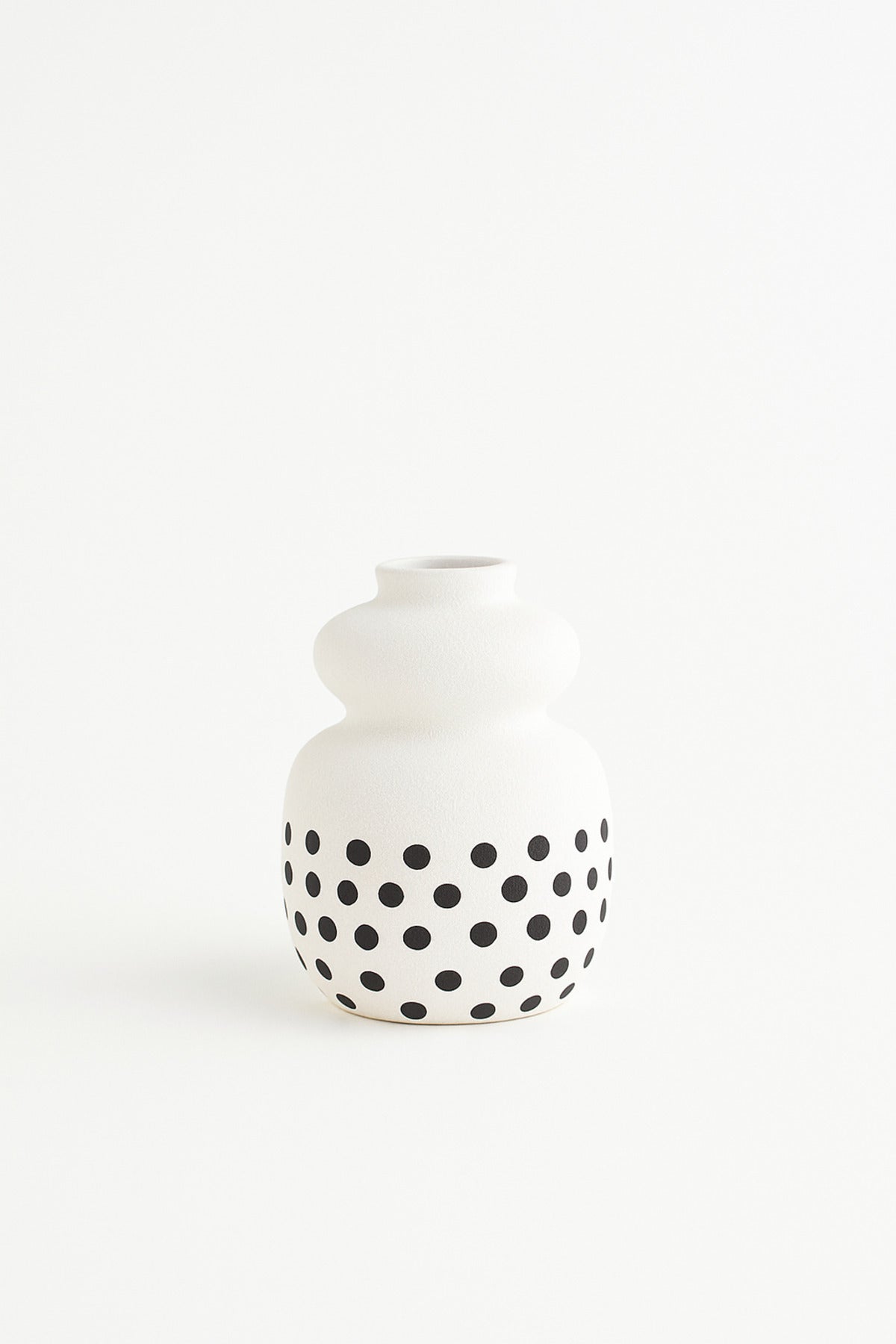 Natural White Ceramic Vase with Black Dots Ð Small Curvy Decorative Vase