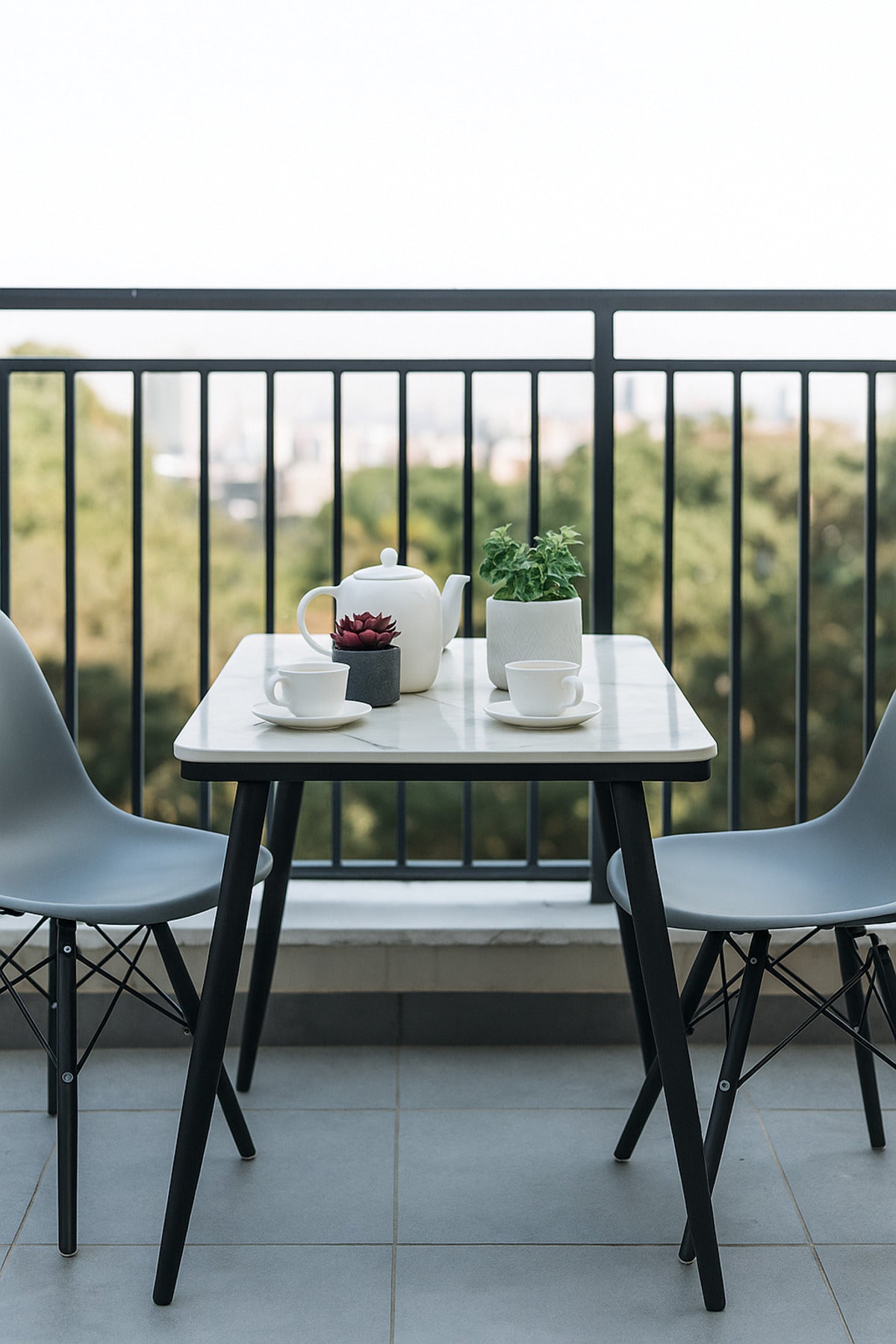 Rectangular Dining Table with White Marble-Effect Top & Black Legs Ð 120_70_76 cm