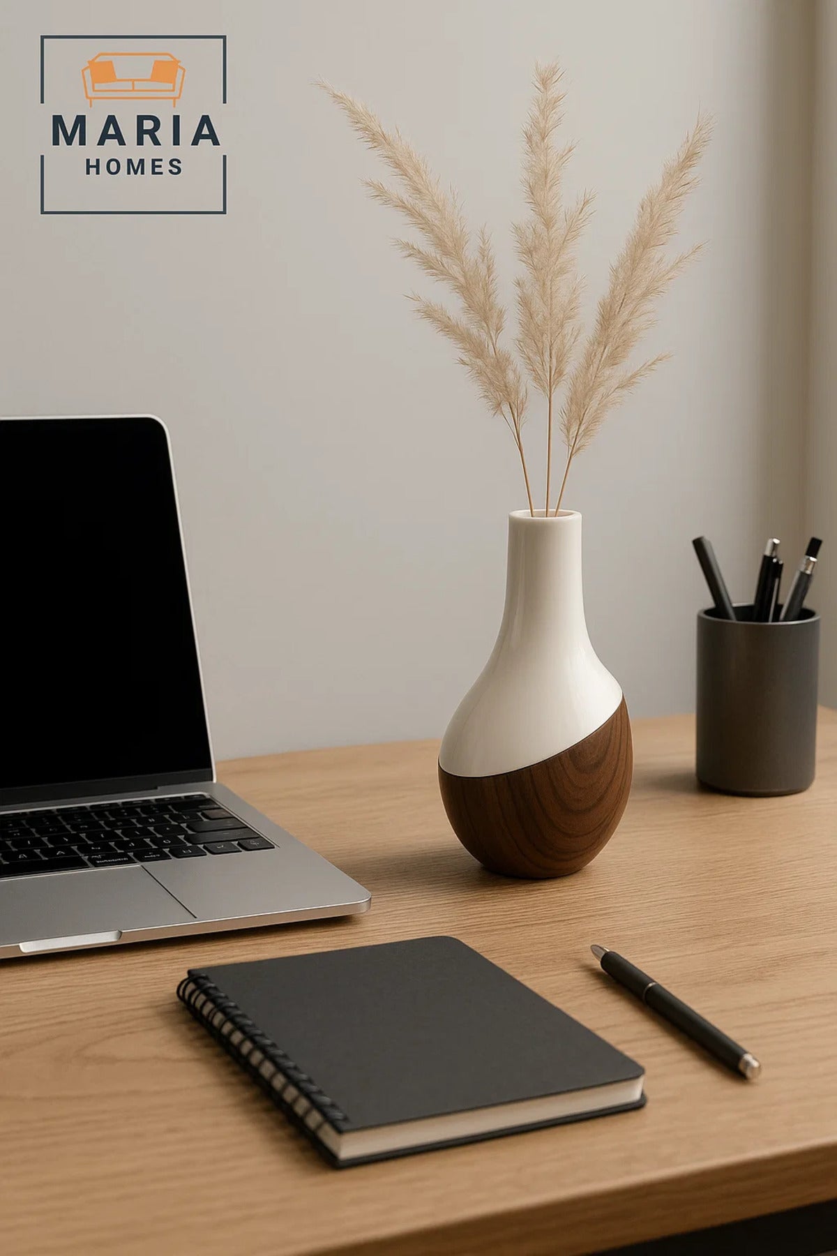 Modern Decorative Vase √ê Ceramic Flower Vase √ê Wood-Effect Home Decor Accessory