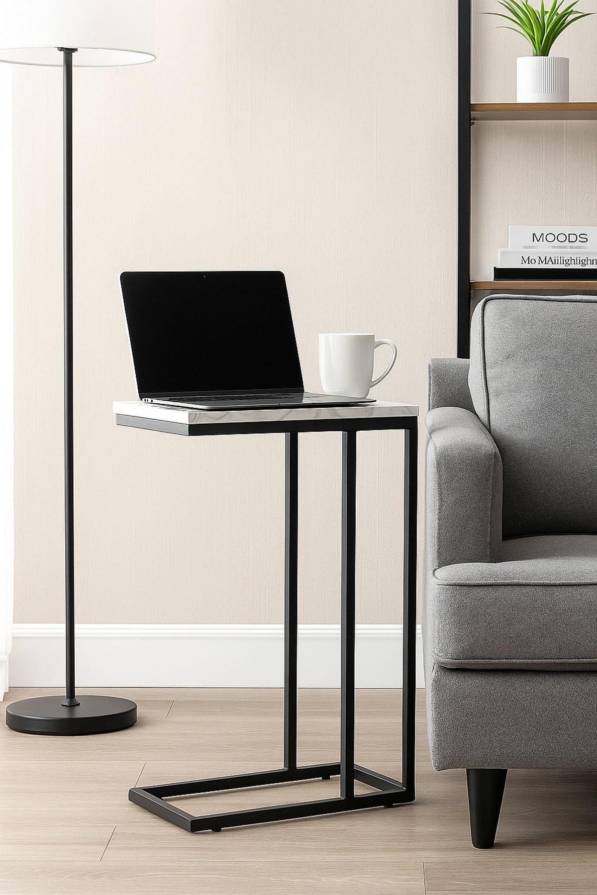 Slim C-Shaped Side Table with Black Metal Frame Ð Modern Sofa Snack Table for Living Room