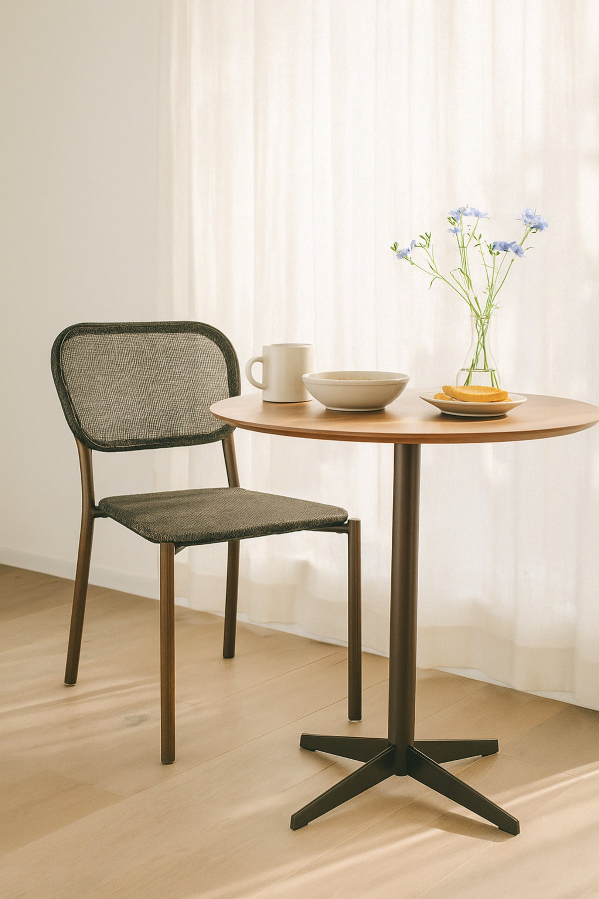 Brown Fabric Dining Chair Ð Modern Upholstered Chair with Metal Legs for Dining Room, Office & CafŽ