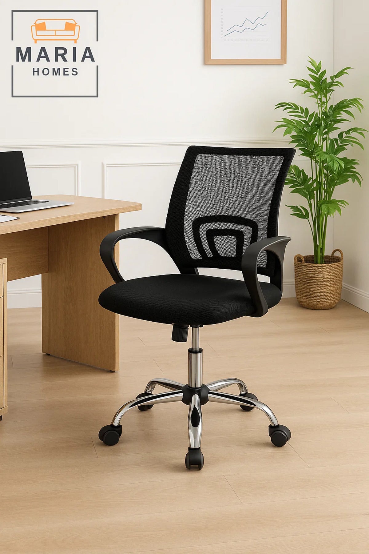 Black Mesh Office Chair with Curved Armrests and Adjustable Height Ð Lightweight & Breathable Design