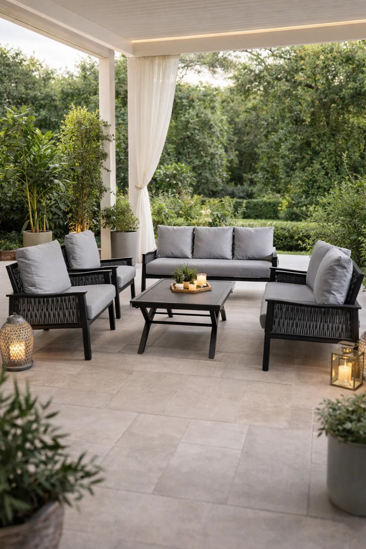 Stylish Black and Grey 7Piece Outdoor Sofa Set with Coffee Table √ê Modern Comfort for Outdoor Living