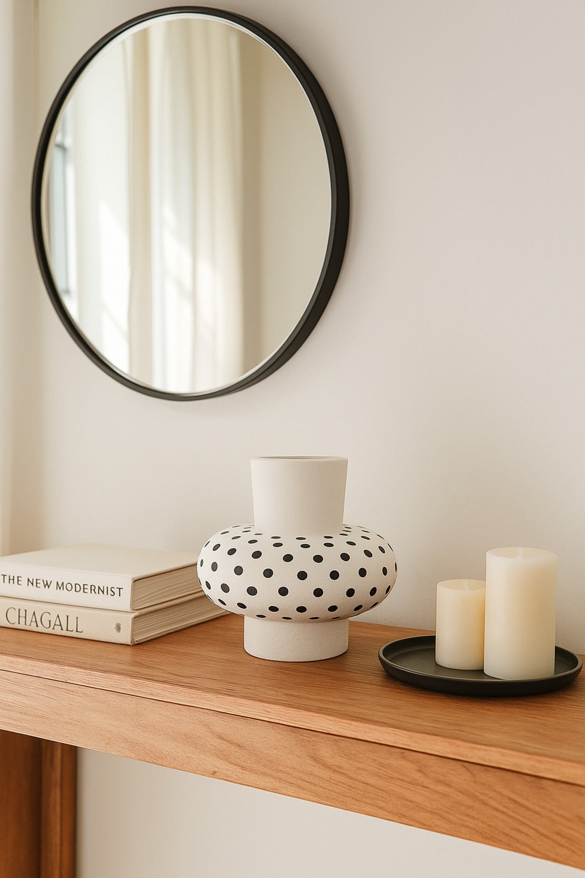 Natural White Ceramic Vase with Black Dots Ð Wide Round Modern Decorative Vase