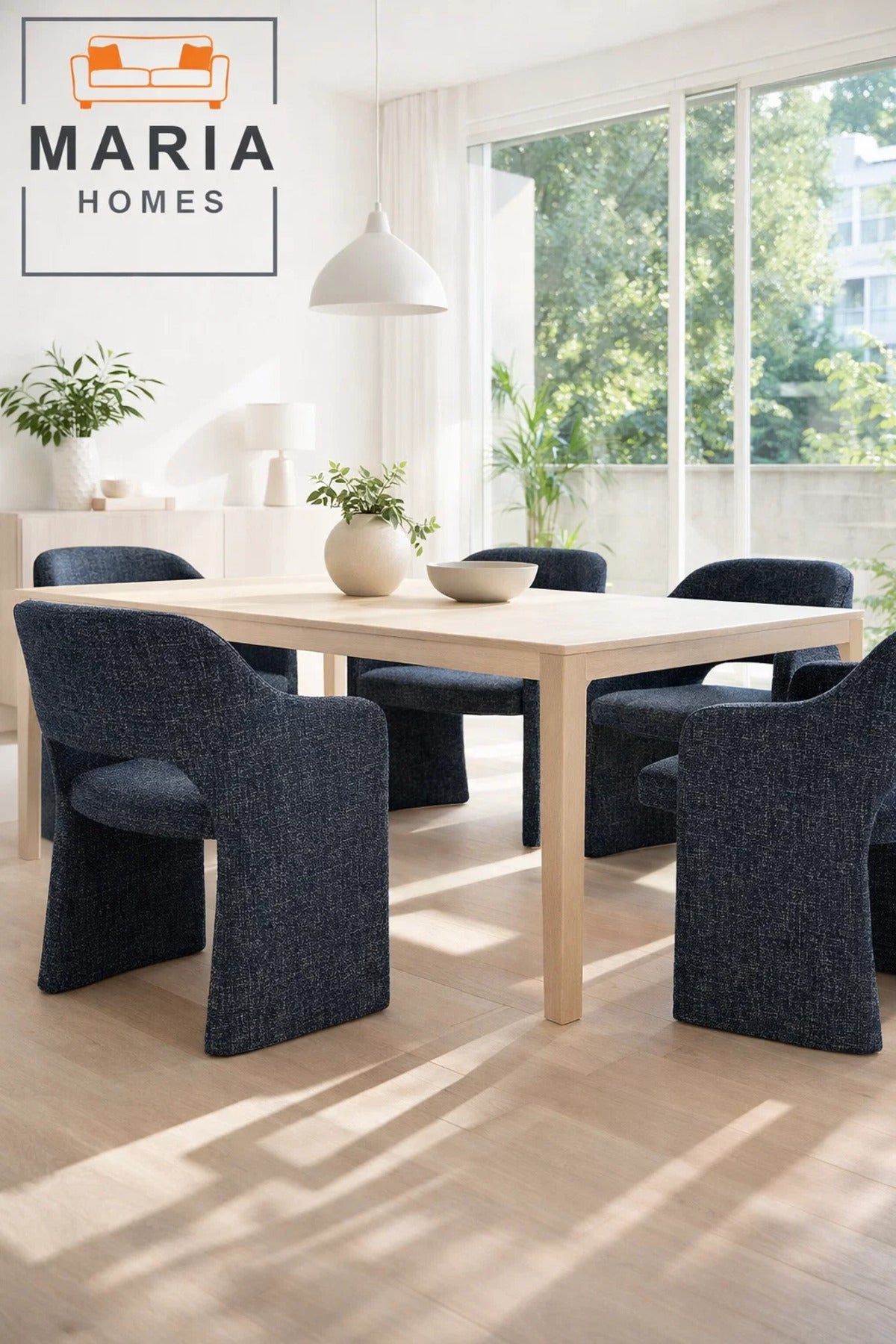 Blue Upholstered Dining Chair Ð Modern Accent Chair with Curved Design