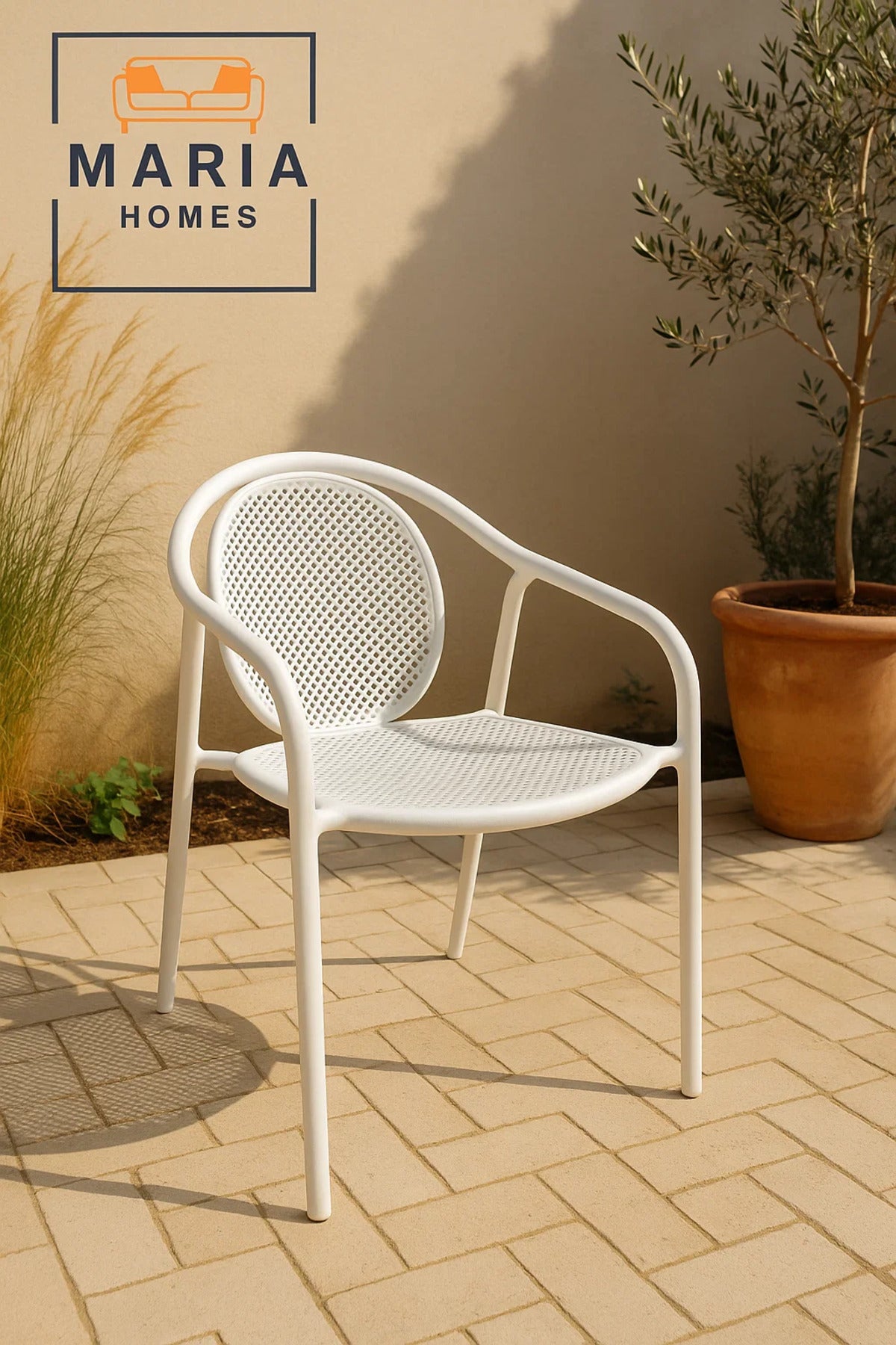 Modern White Metal Mesh Chair with Armrest Ð Indoor Outdoor Use, Stylish & Durable Seating