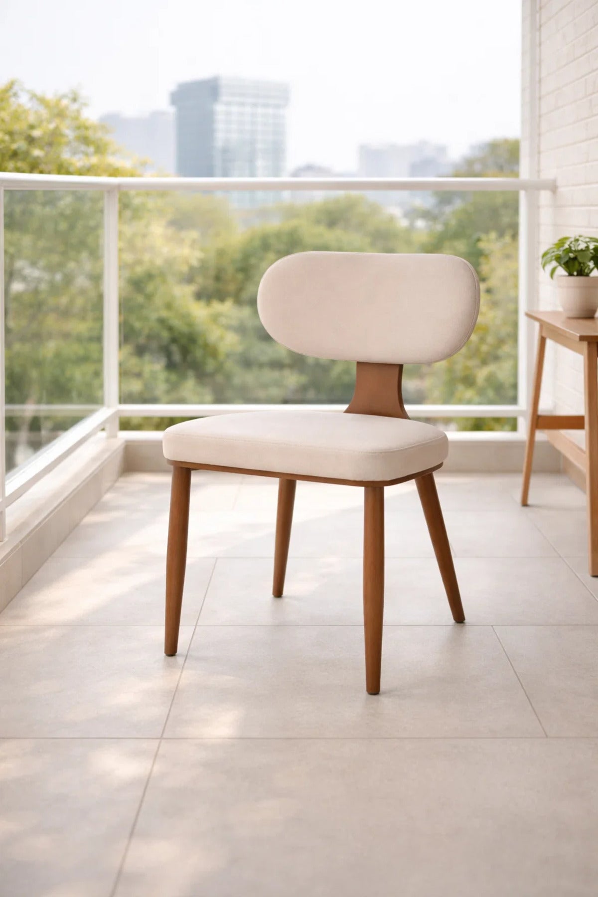 Modern Upholstered Dining Chair with Wooden Legs Beige