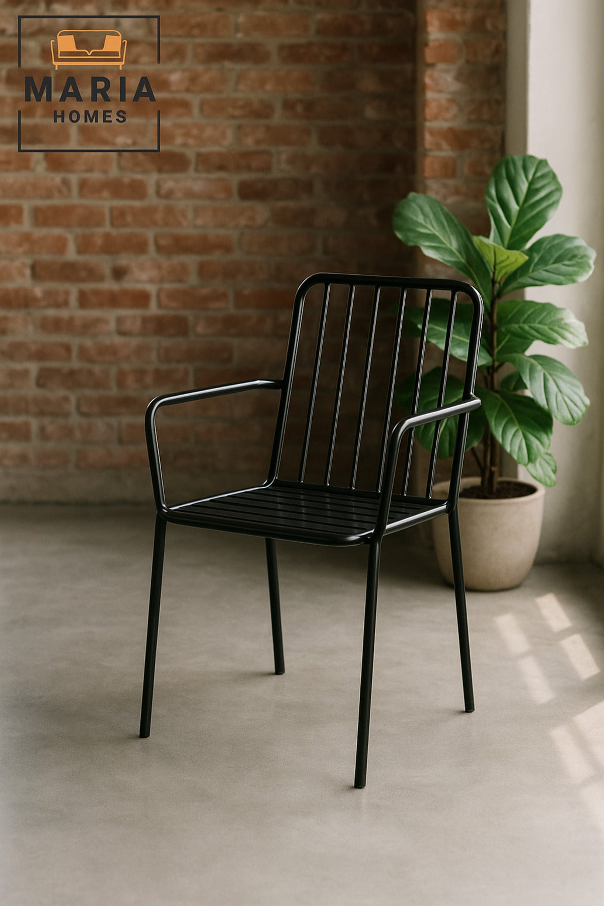 Black Metal Outdoor Dining Chair Ð Modern Slatted Seat & Back with Armrests