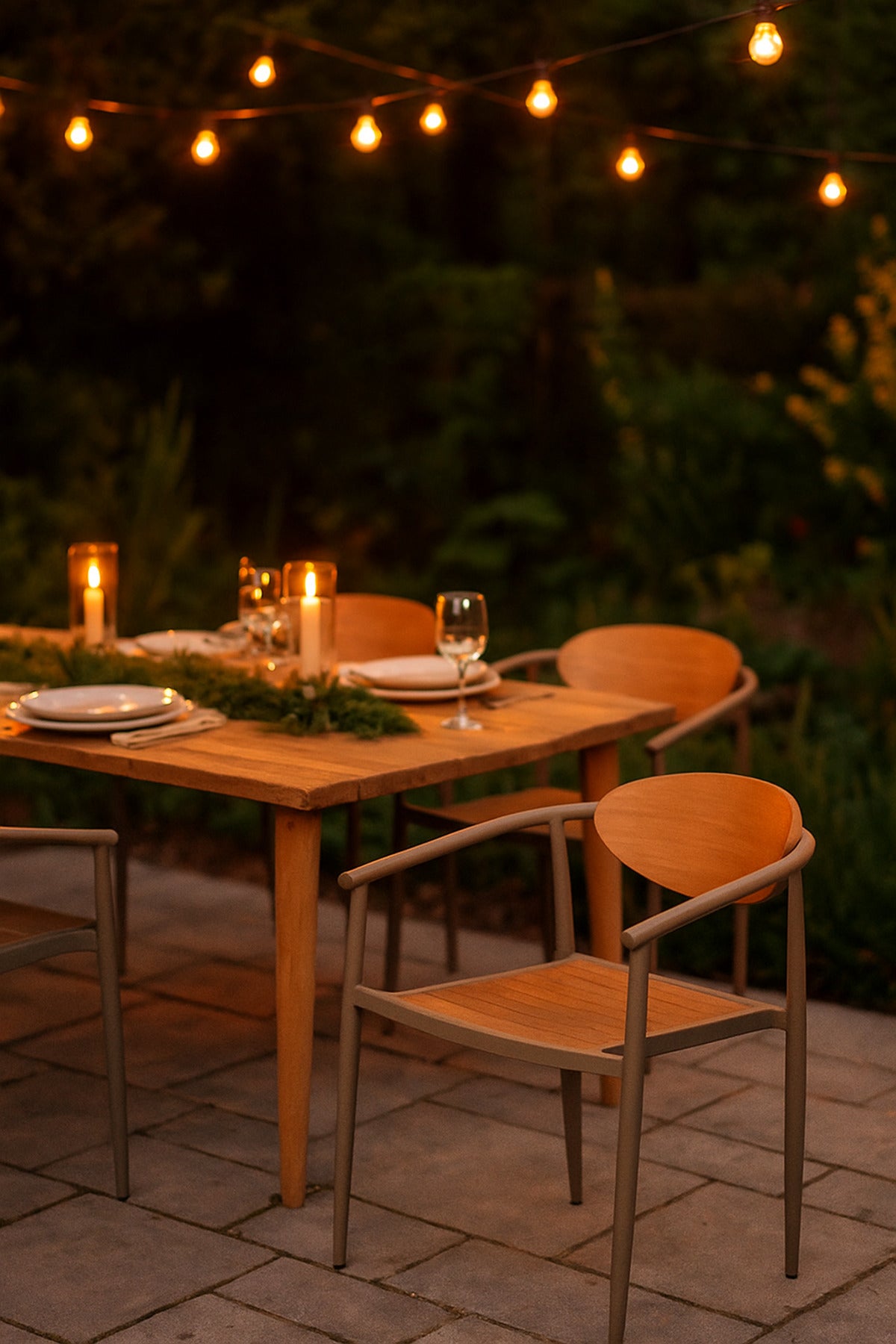 Champagne Metal and Wood Chair Modern Dining Armchair with Wooden Seat and Backrest for Home & CafŽ
