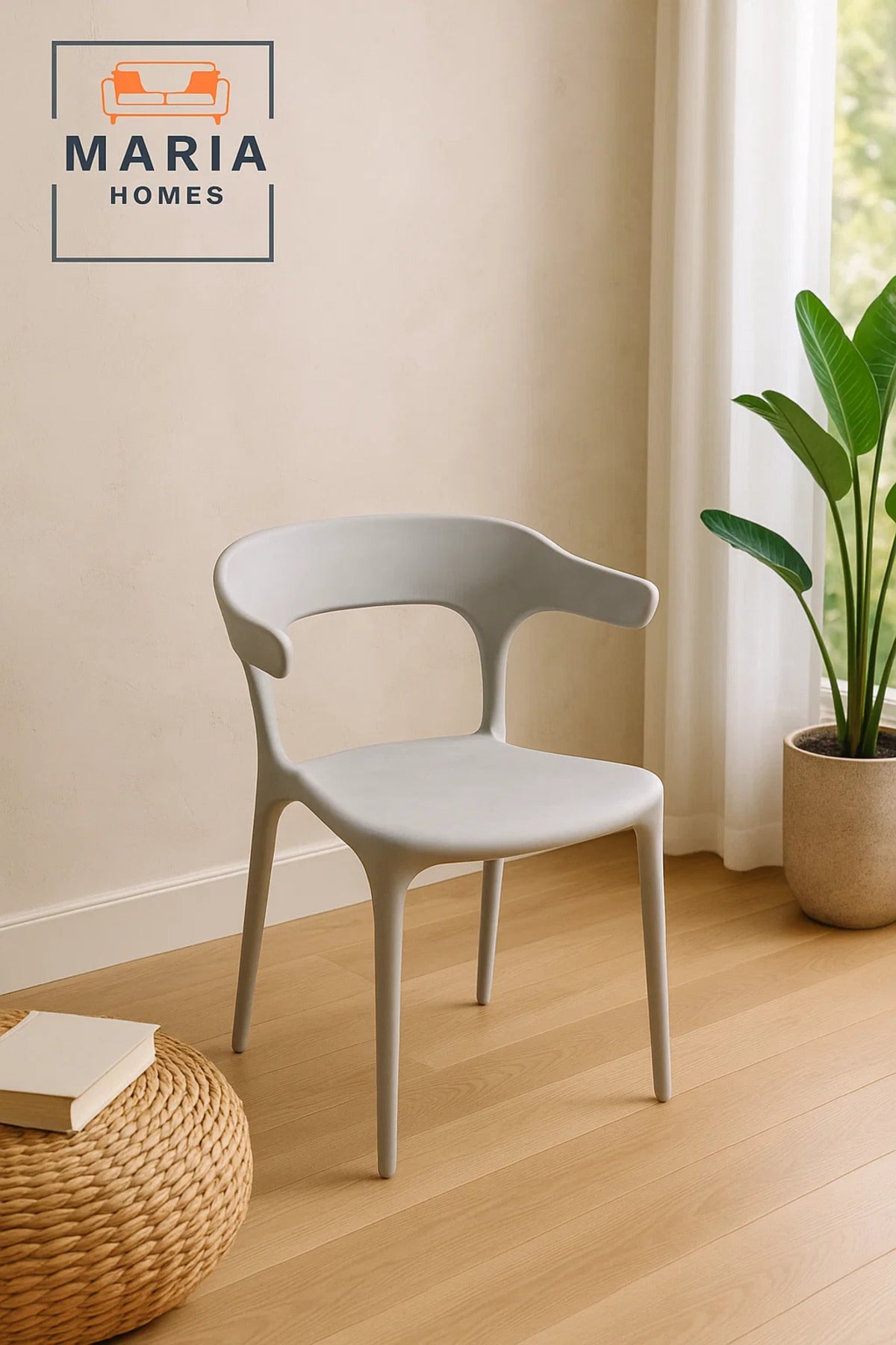Minimalist Light Grey Plastic Chair Ð Modern Ergonomic Design for Dining, CafŽ, and Office Spaces