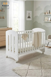 Wooden Baby Cot with Safety Rails and Caster Wheels, Modern Nursery Crib Bed with Slatted Sides for Newborn Babies, Infants and Toddlers