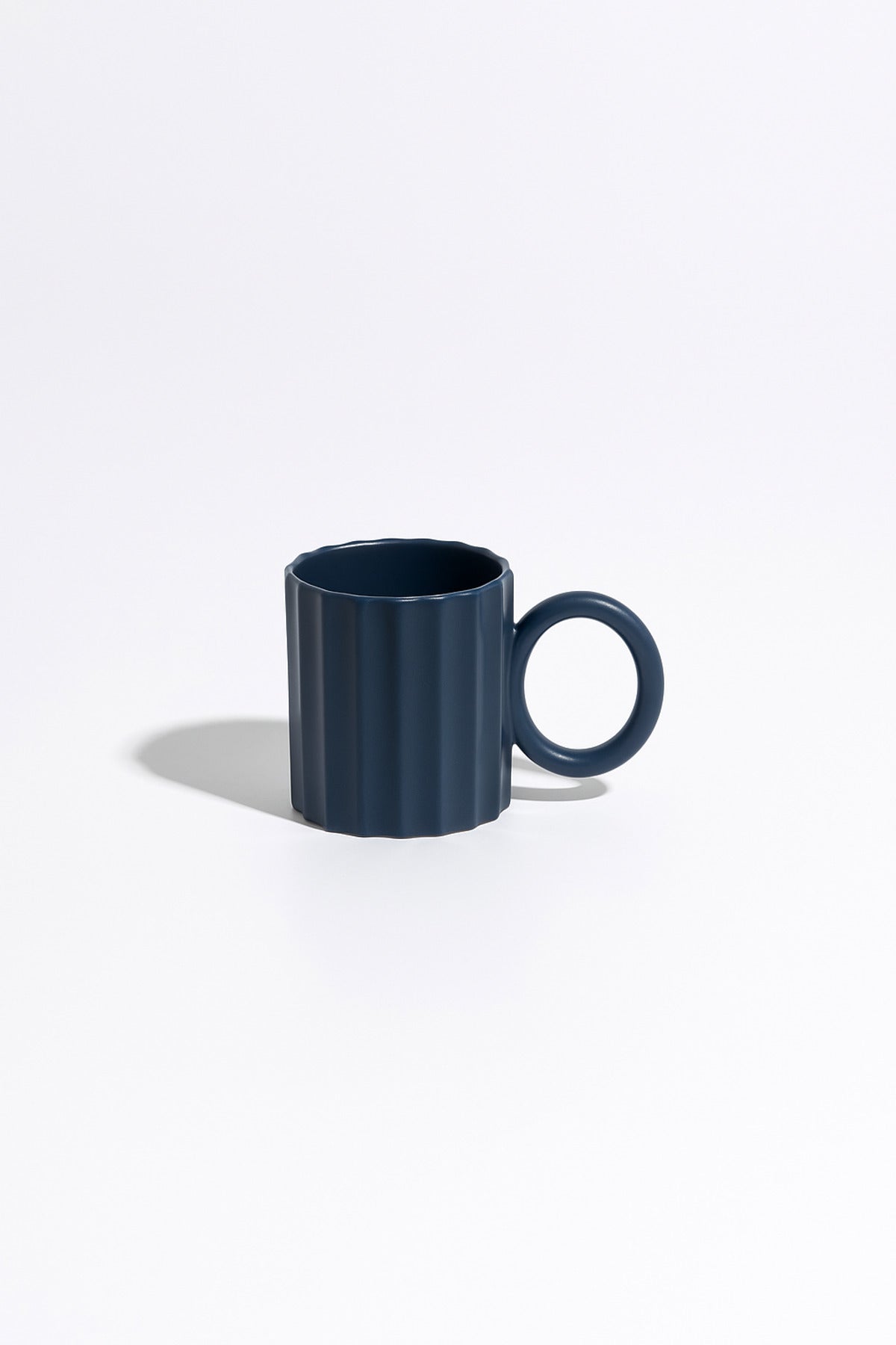 Dark Blue Ceramic Mug Ð Modern Ribbed Coffee and Tea Cup