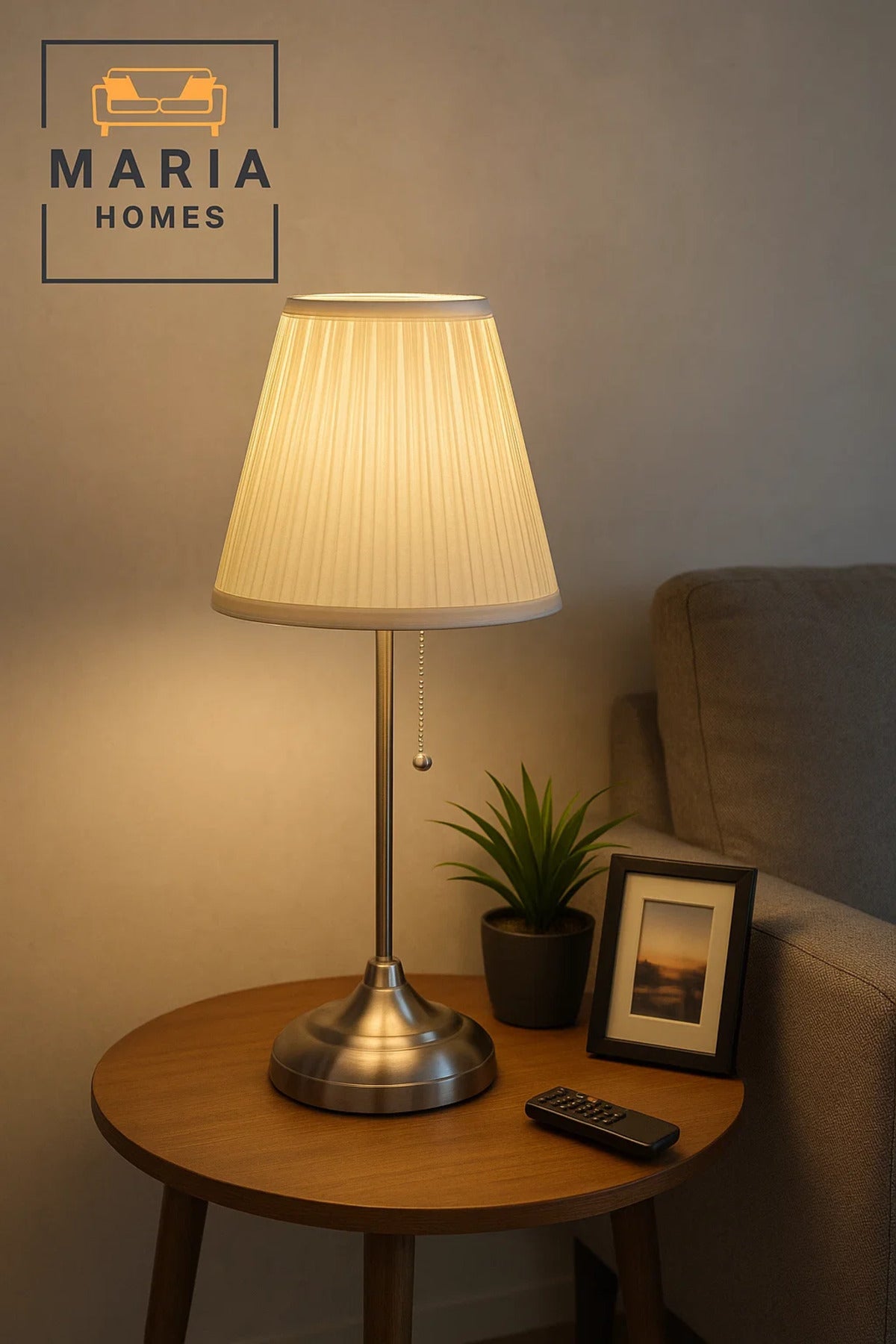 Classic Metal Table Lamp with Pleated Shade Ð Ideal for Bedroom or Hallway
